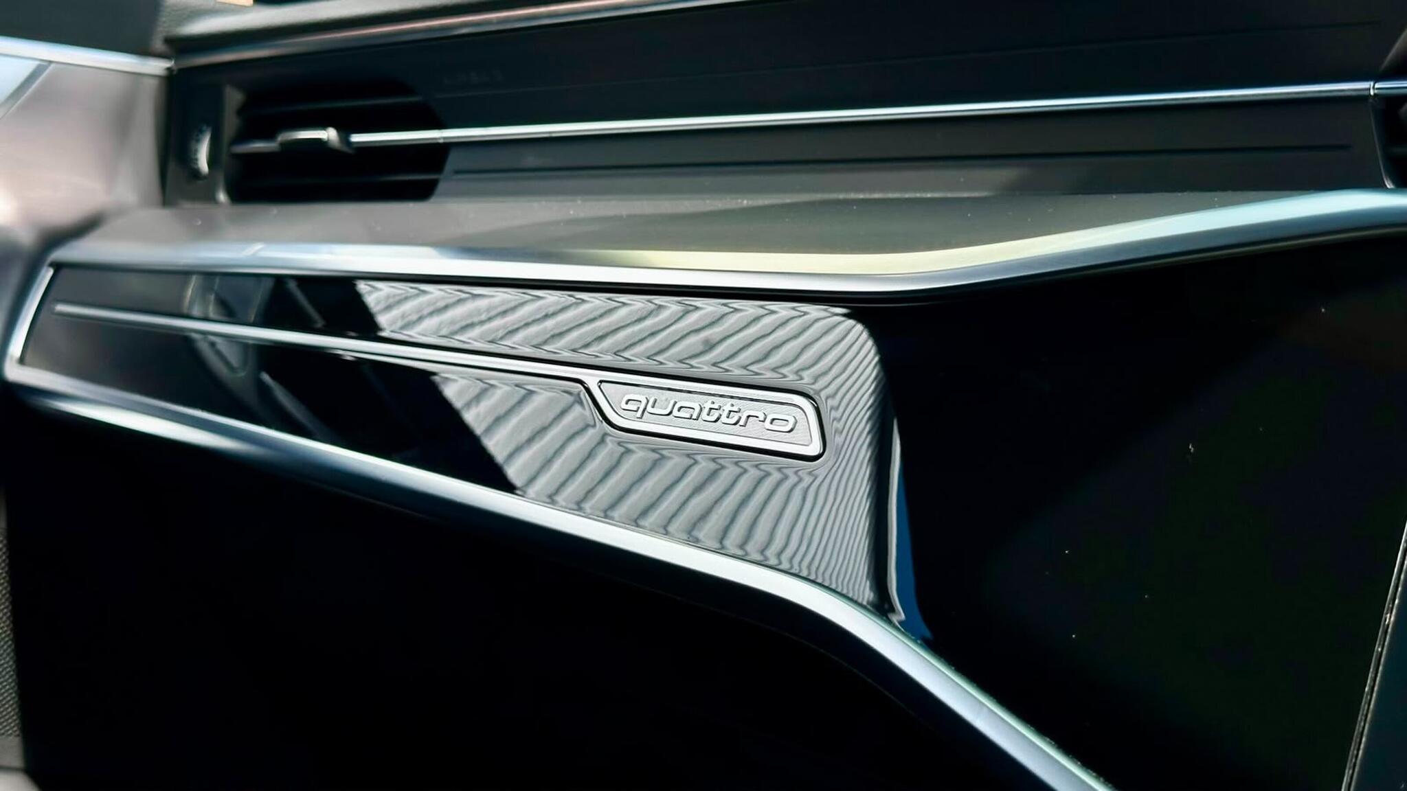 Audi Audi S7 view 29