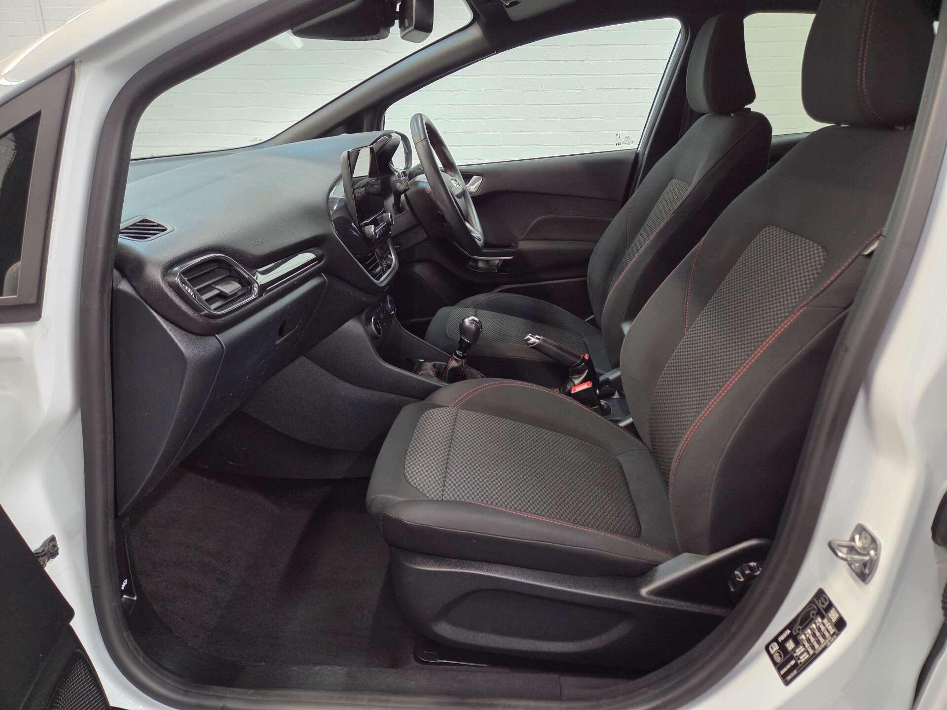 Ford Fiesta view 9