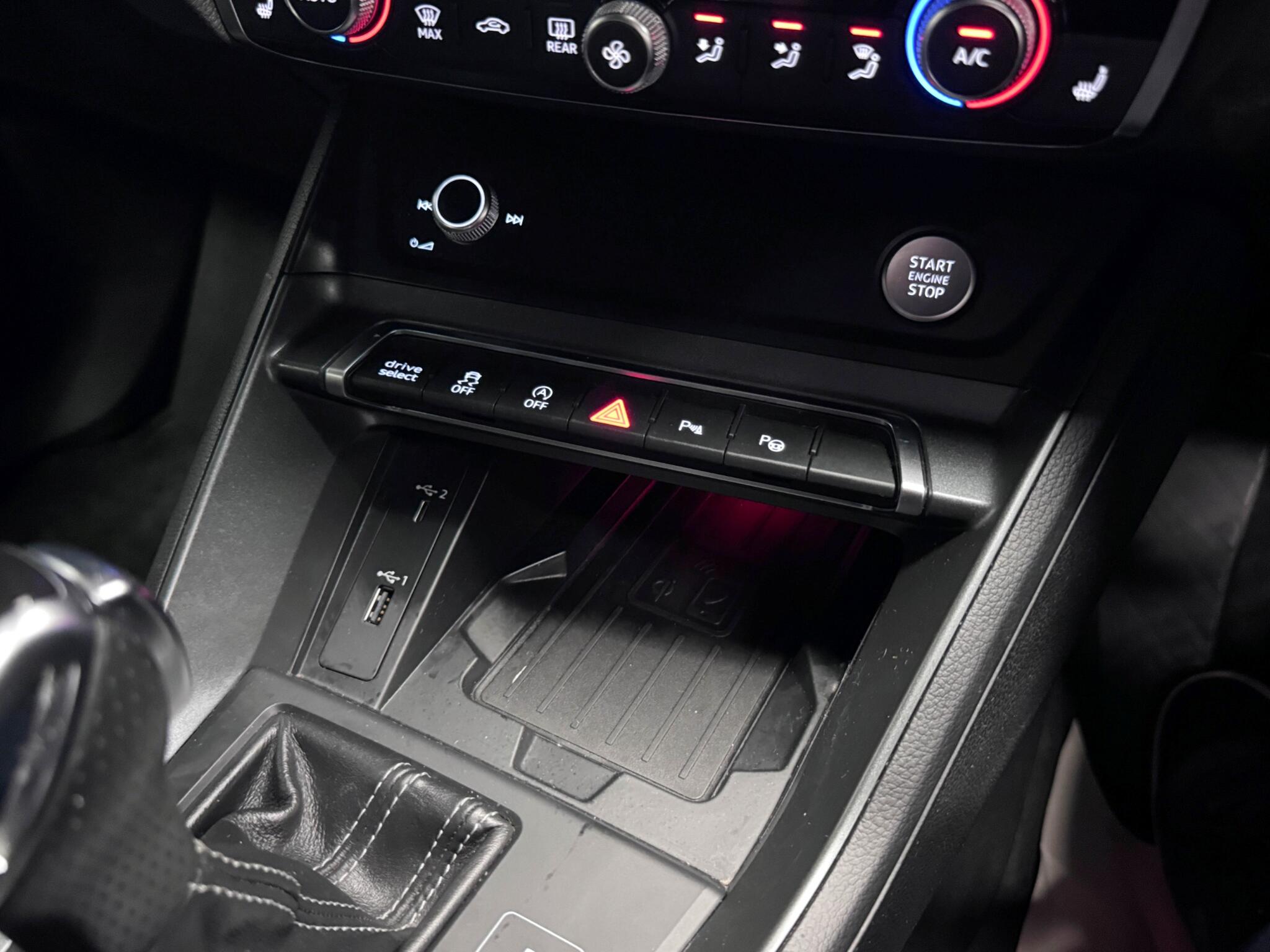 Audi Q3 view 40