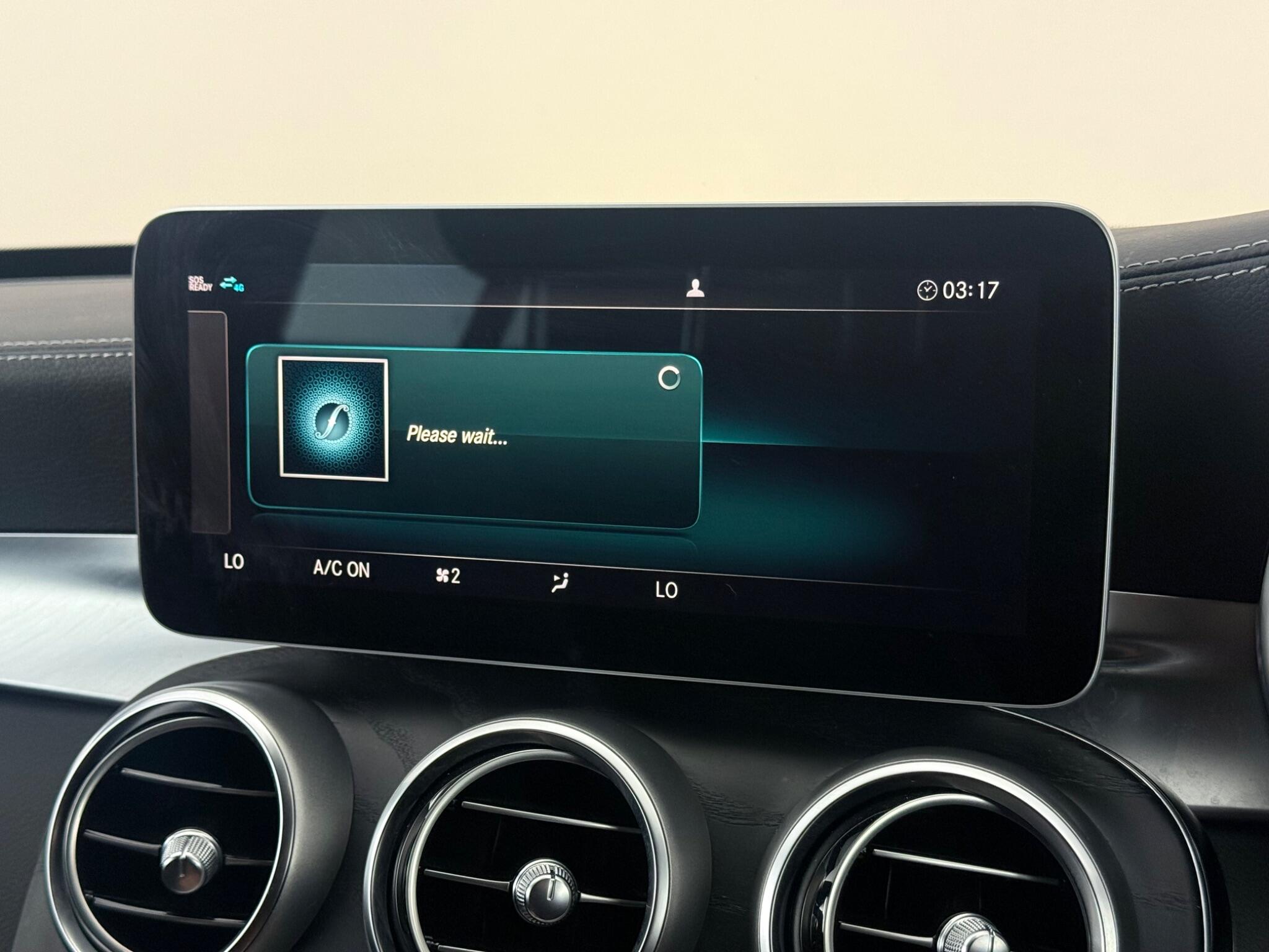 Mercedes-Benz C-Class view 29
