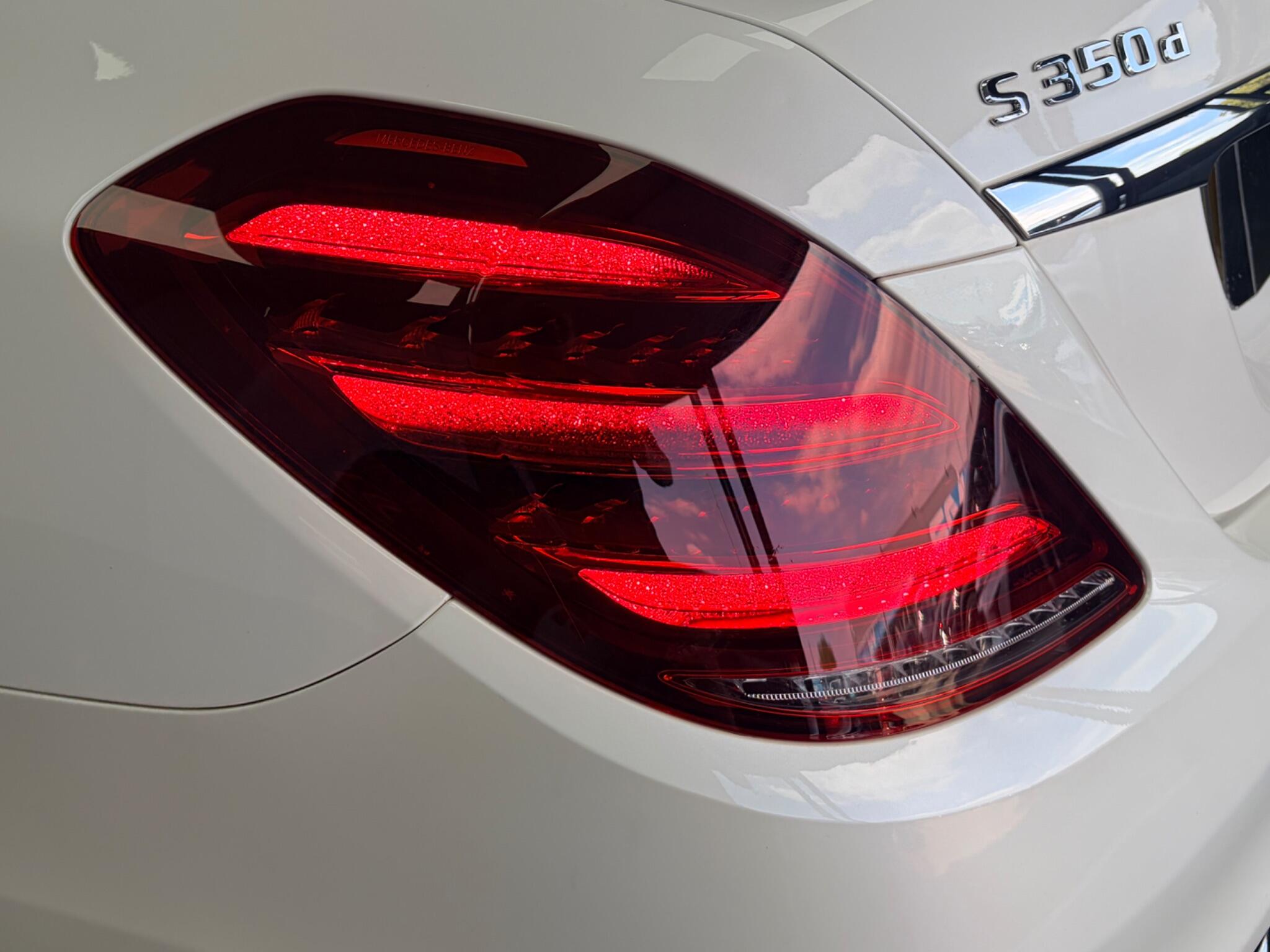Mercedes-Benz S-Class view 31