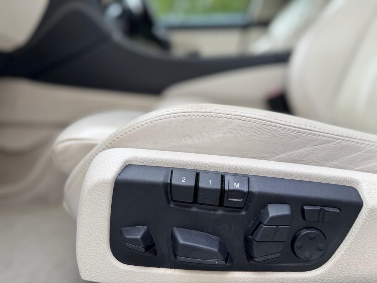 BMW 6 Series view 25