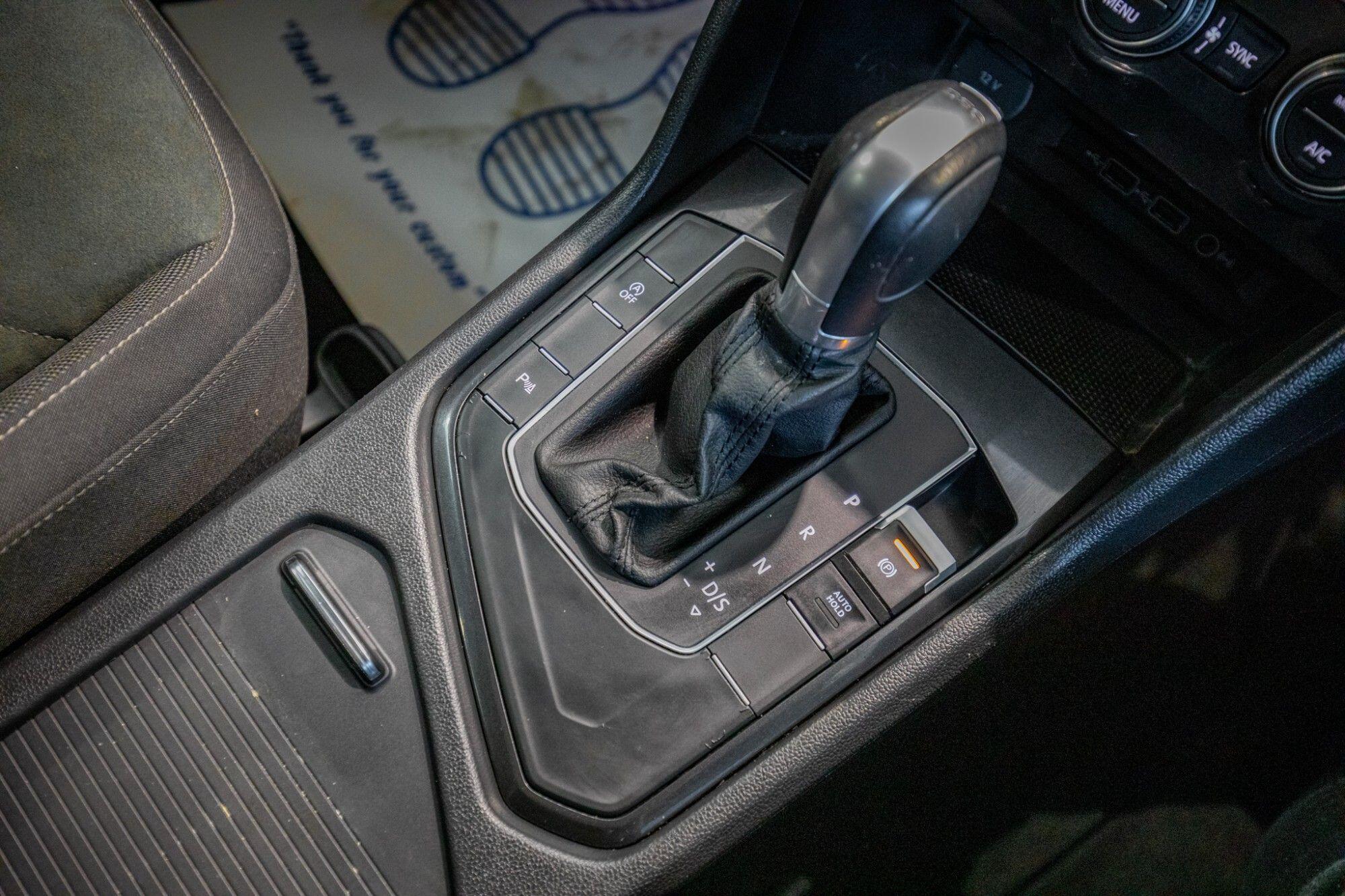 Volkswagen Tiguan view 23
