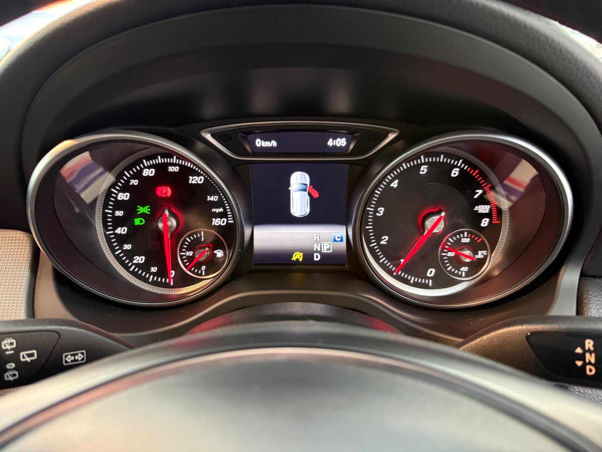 Mercedes-Benz Gla view 17