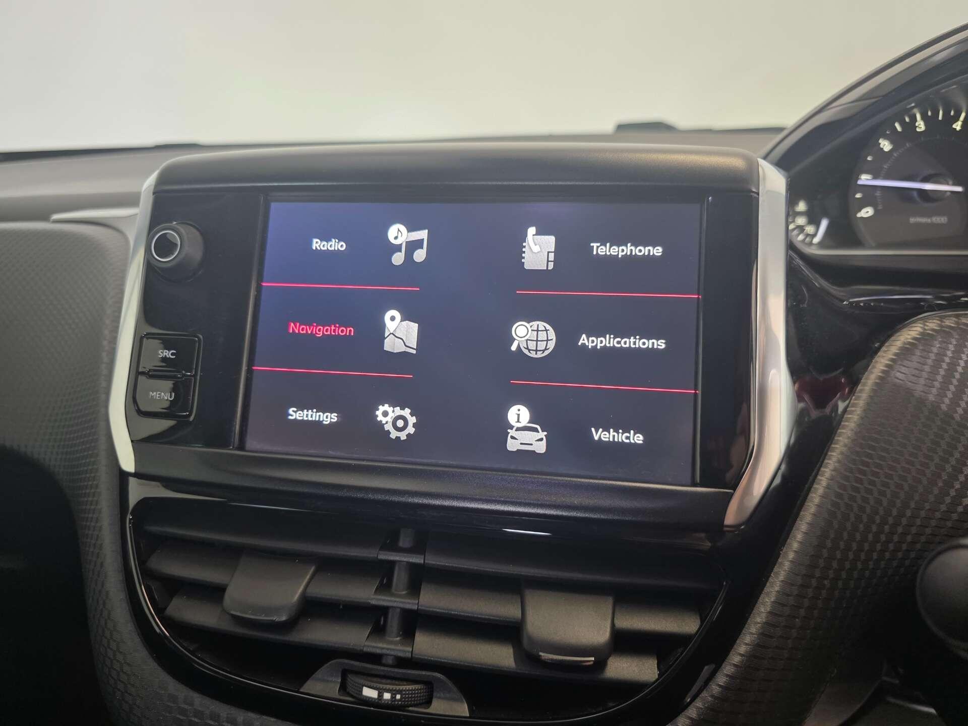 Peugeot 208 view 28