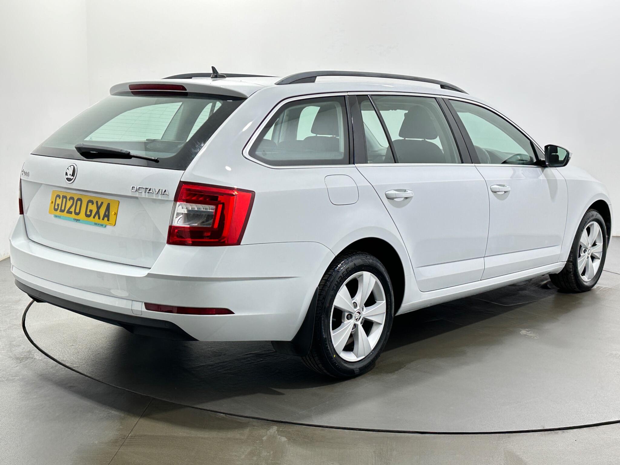 Skoda Octavia view 8