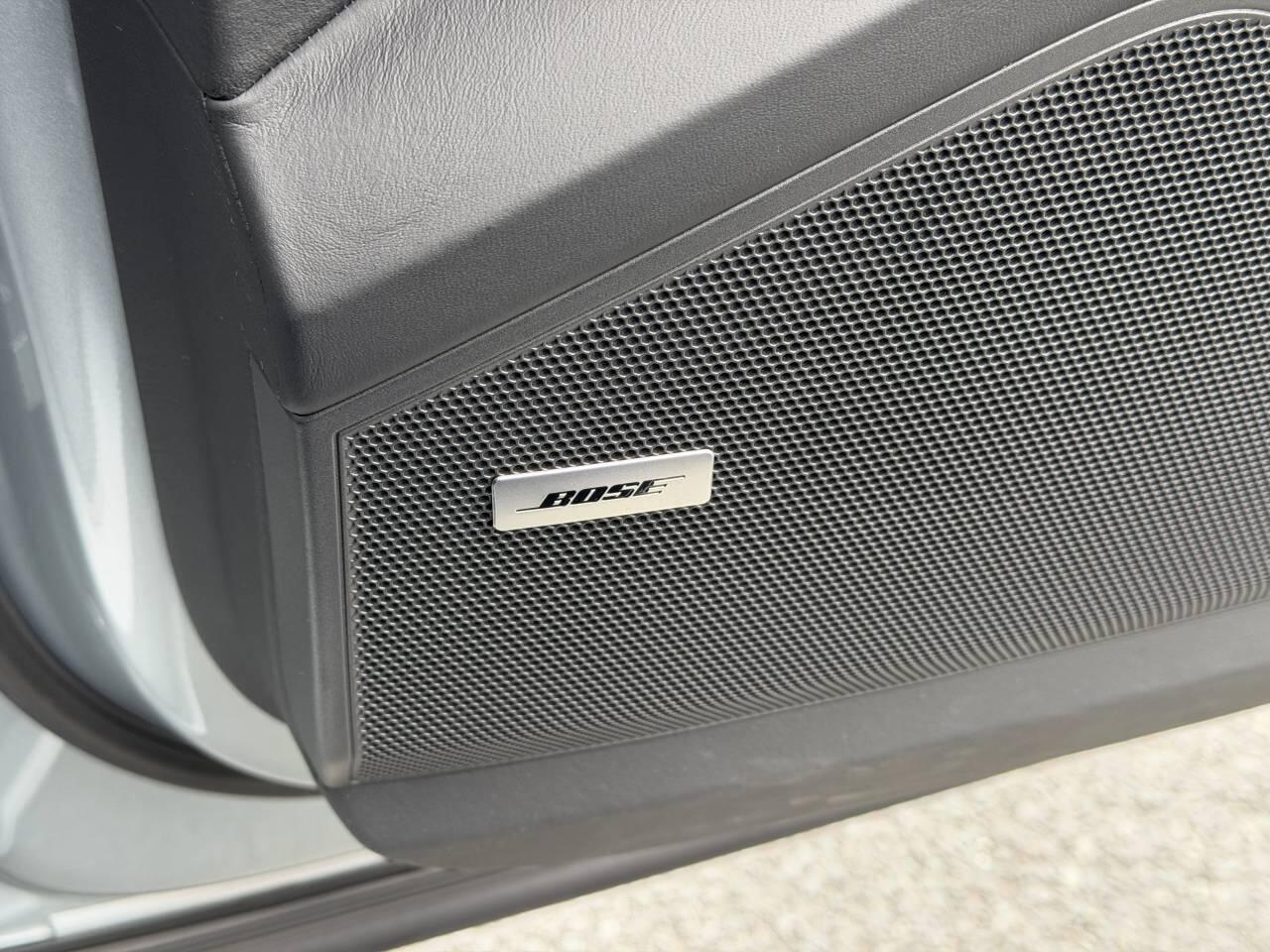 Porsche Cayenne view 38