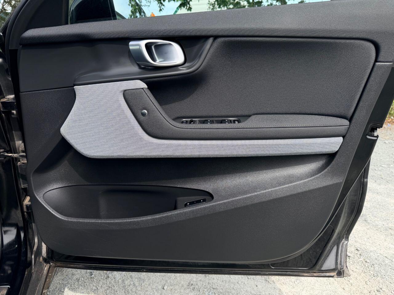 Polestar 2 view 16