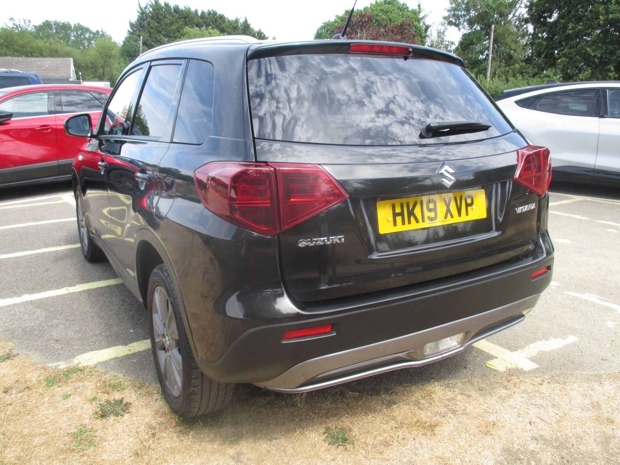 Suzuki Vitara view 13