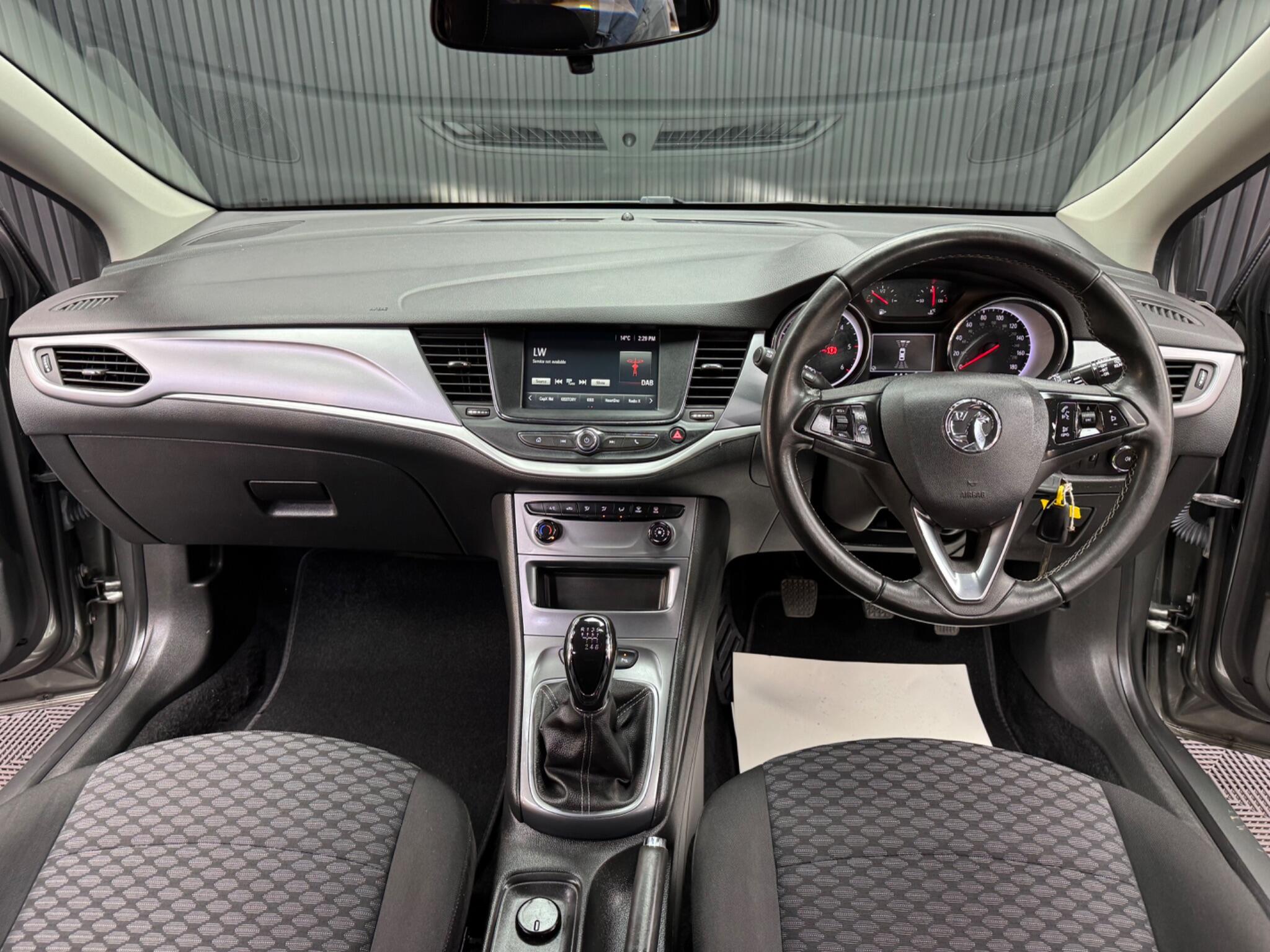 Vauxhall Astra view 4