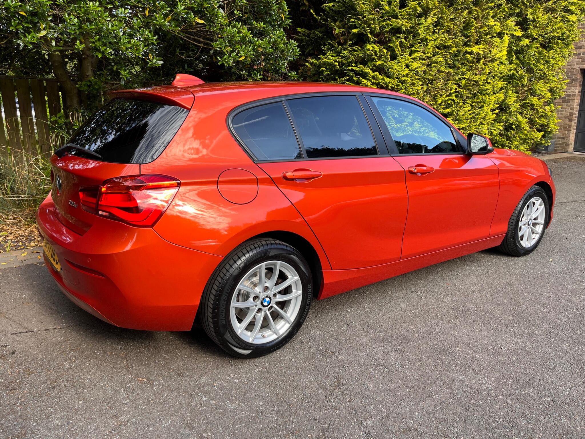 BMW 1 Series view 16