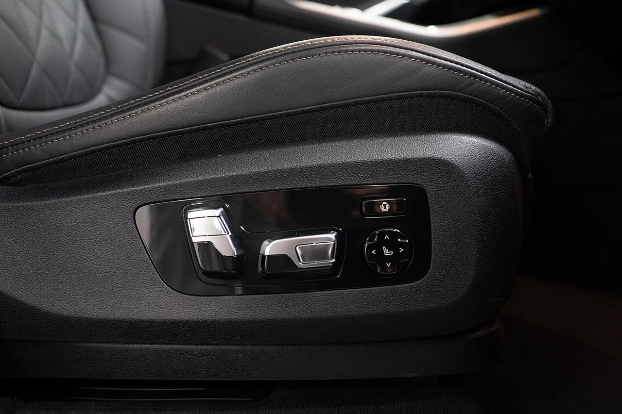 BMW X5 view 20
