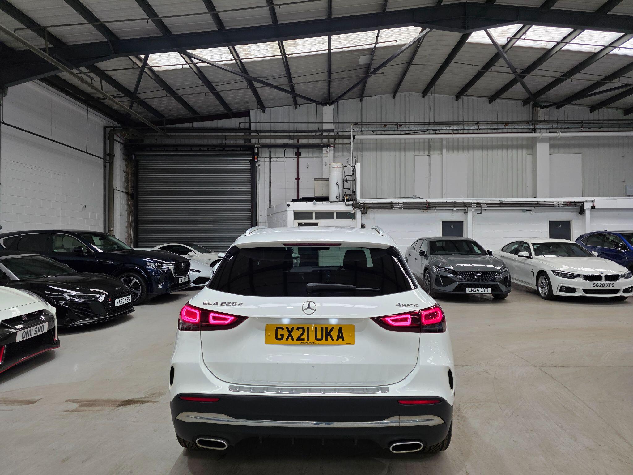 Mercedes-Benz Gla view 4