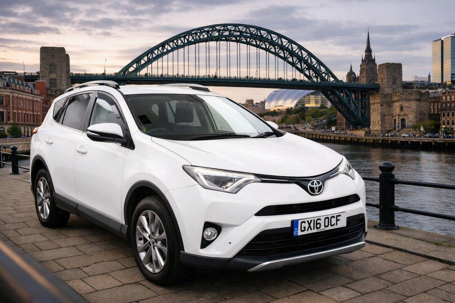 2016 Toyota Rav4 in White for sale