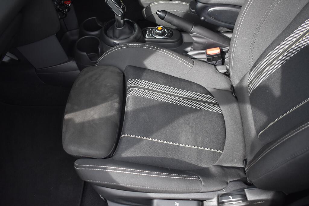Mini Hatch view 37