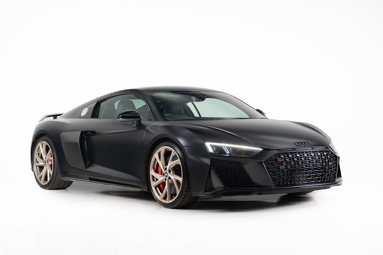 Audi R8 view 6