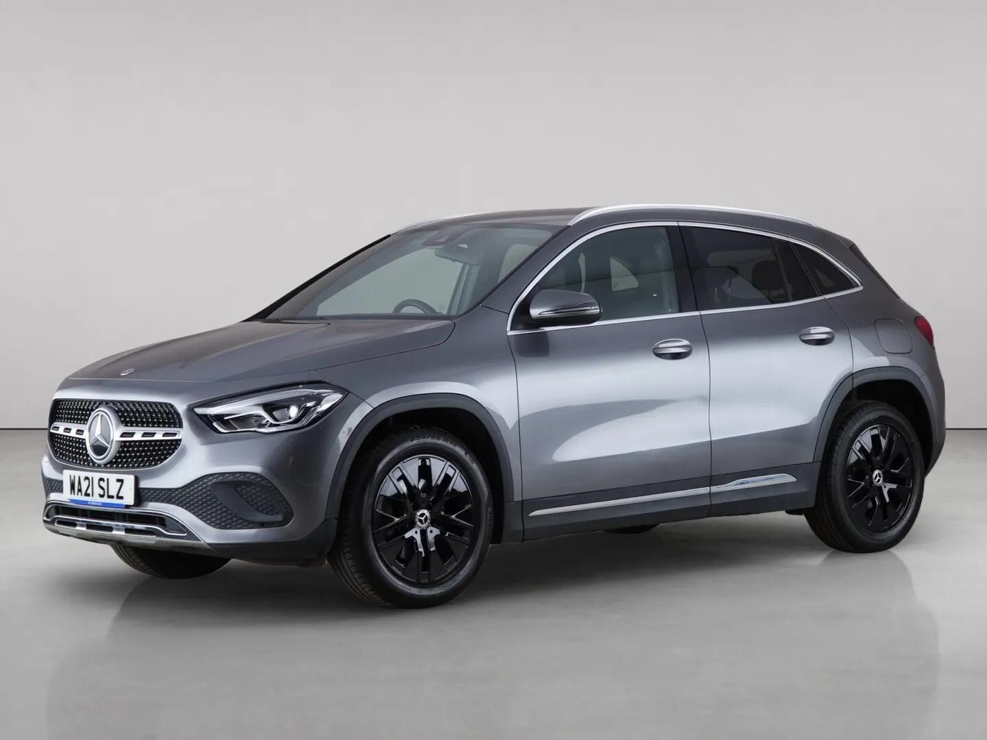 Mercedes-Benz Gla view 2