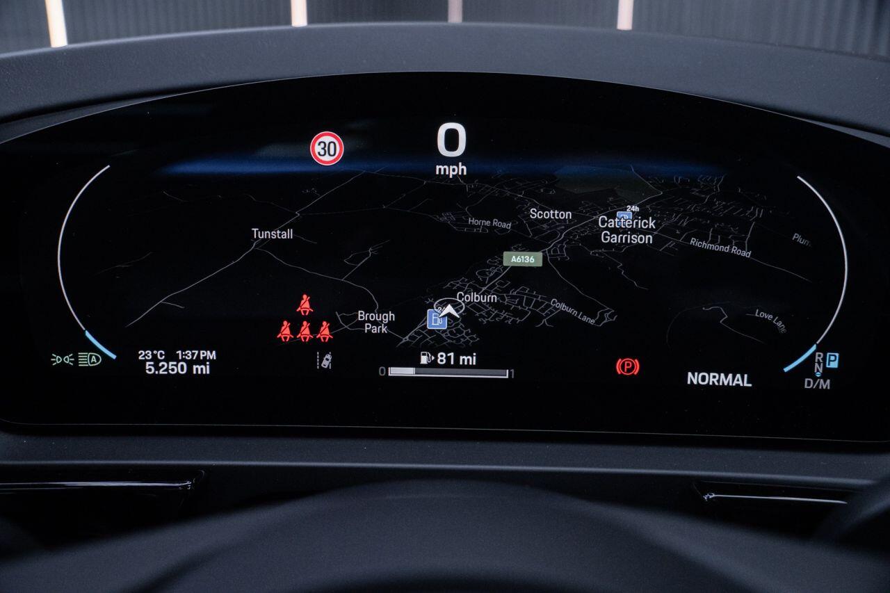 Porsche Cayenne view 27