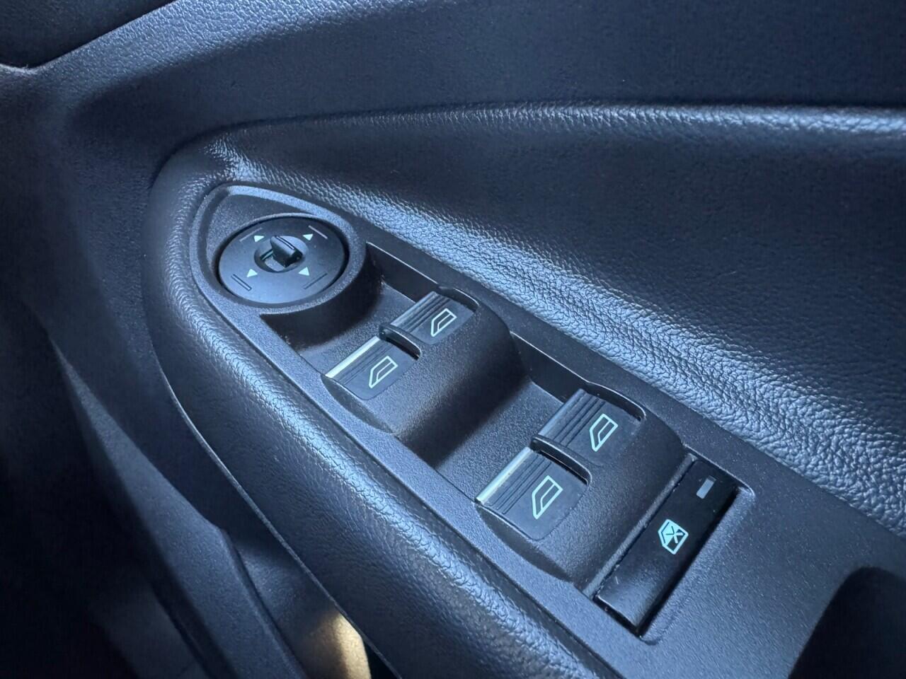 Ford Kuga view 28