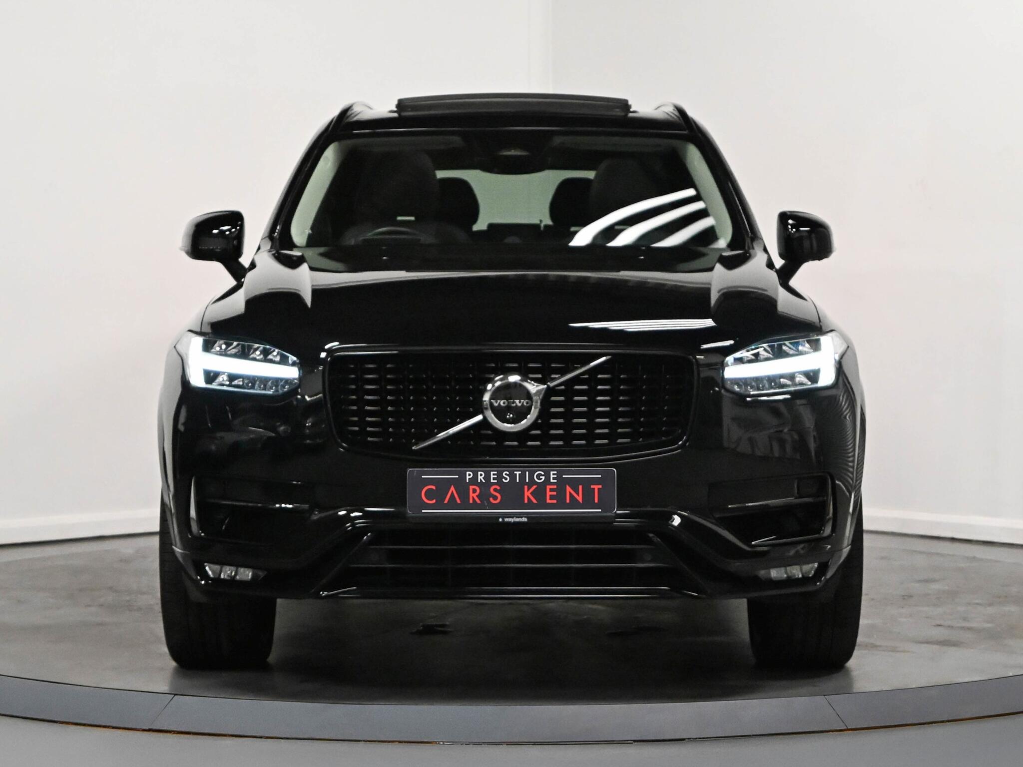 Volvo XC90 view 22