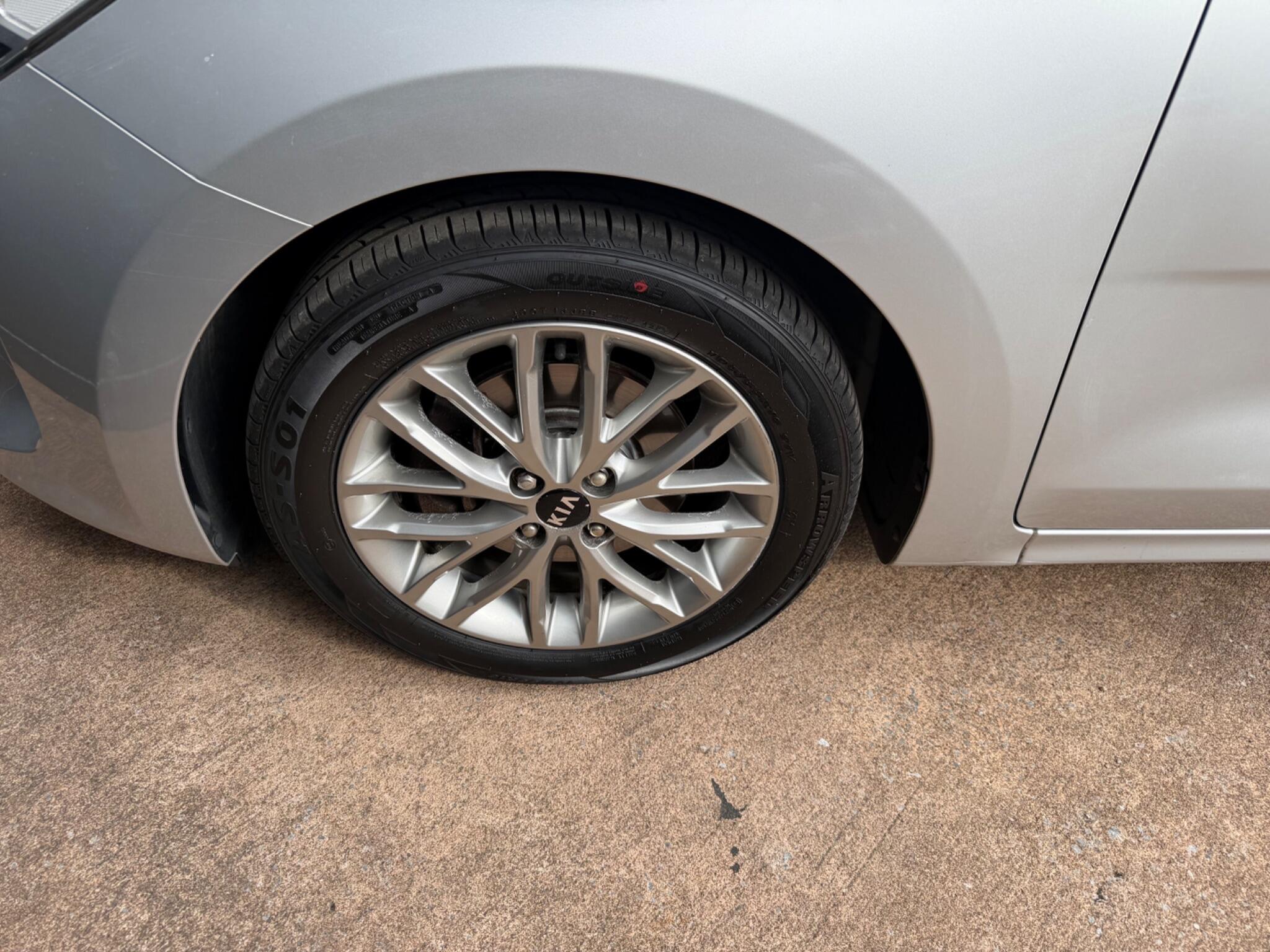 Kia Rio view 18