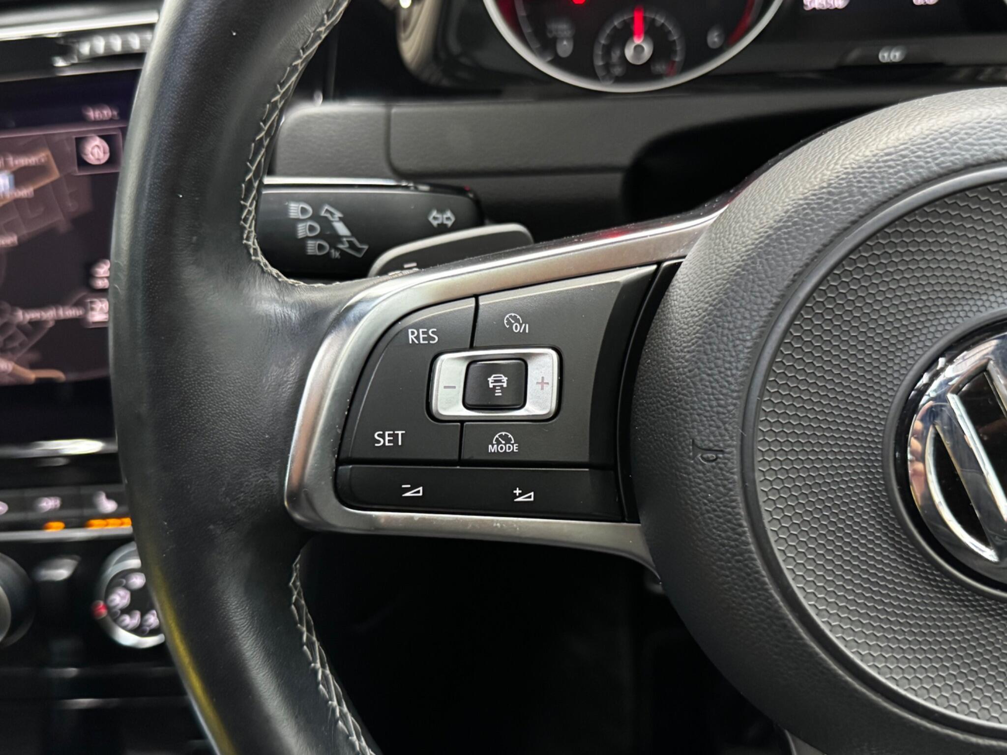 Volkswagen Golf view 41