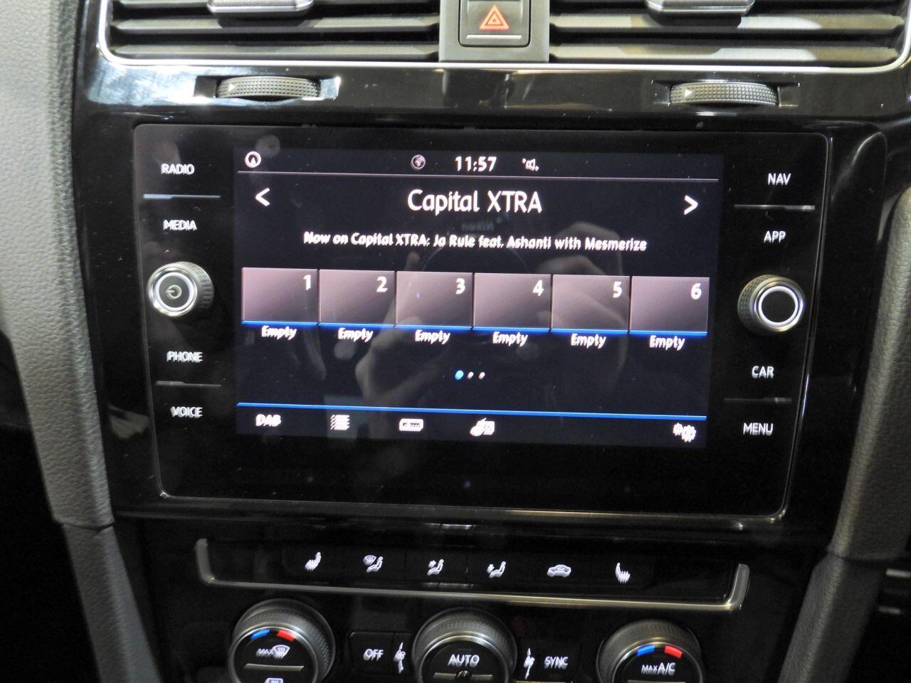 Volkswagen Golf view 26
