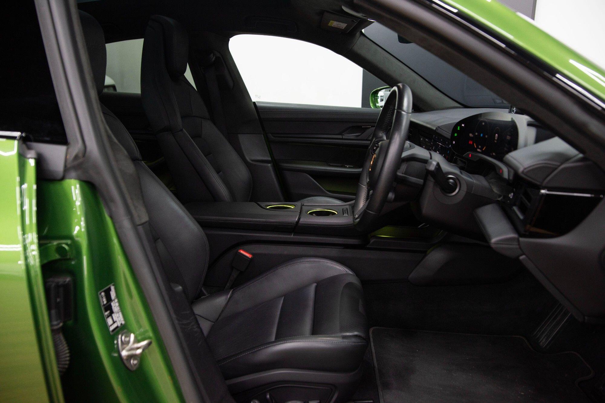 Porsche Taycan view 26