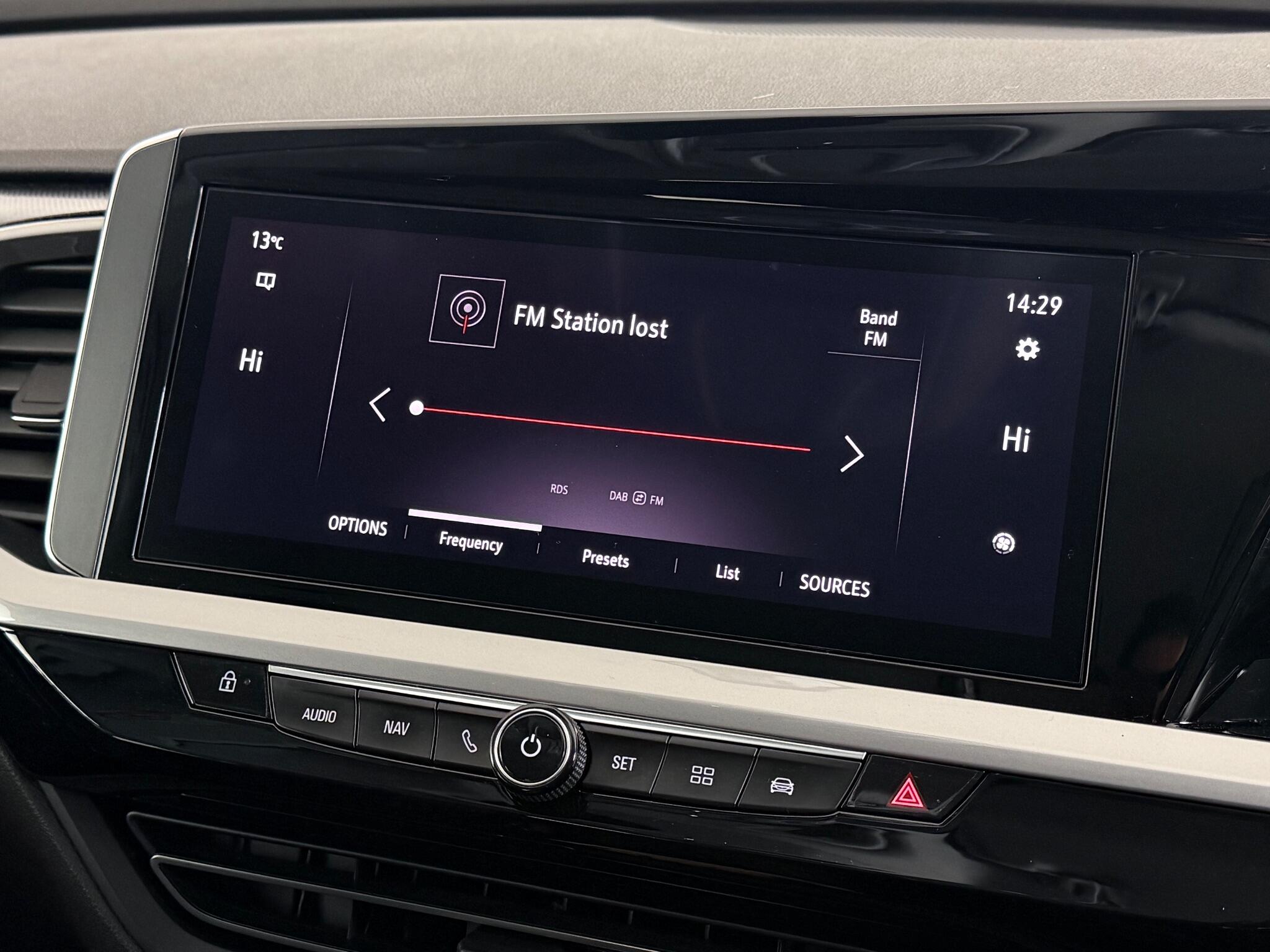 Vauxhall Grandland view 25