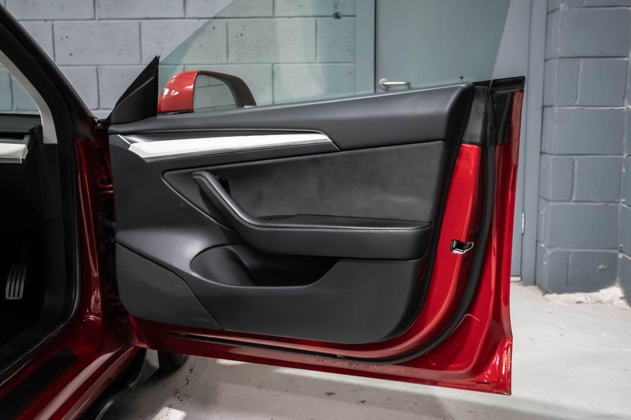 Tesla Model 3 view 10