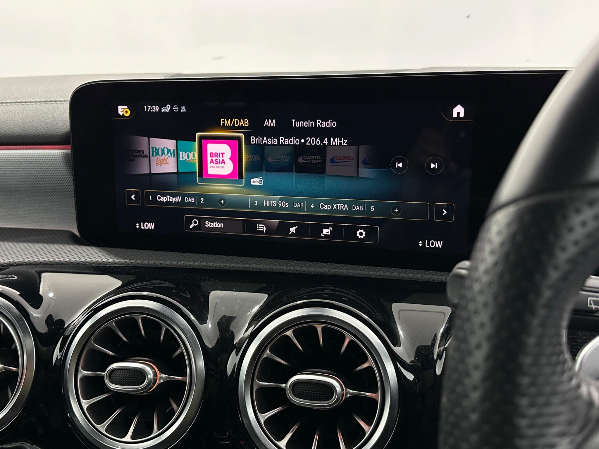 Mercedes-Benz A-Class view 28