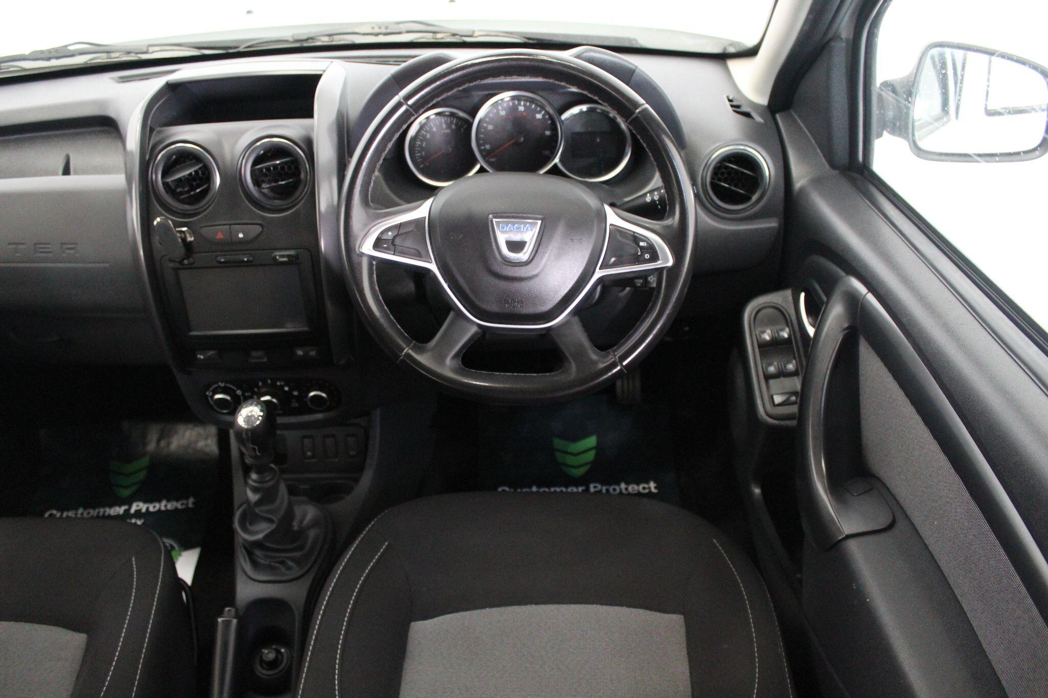 Dacia Duster view 43