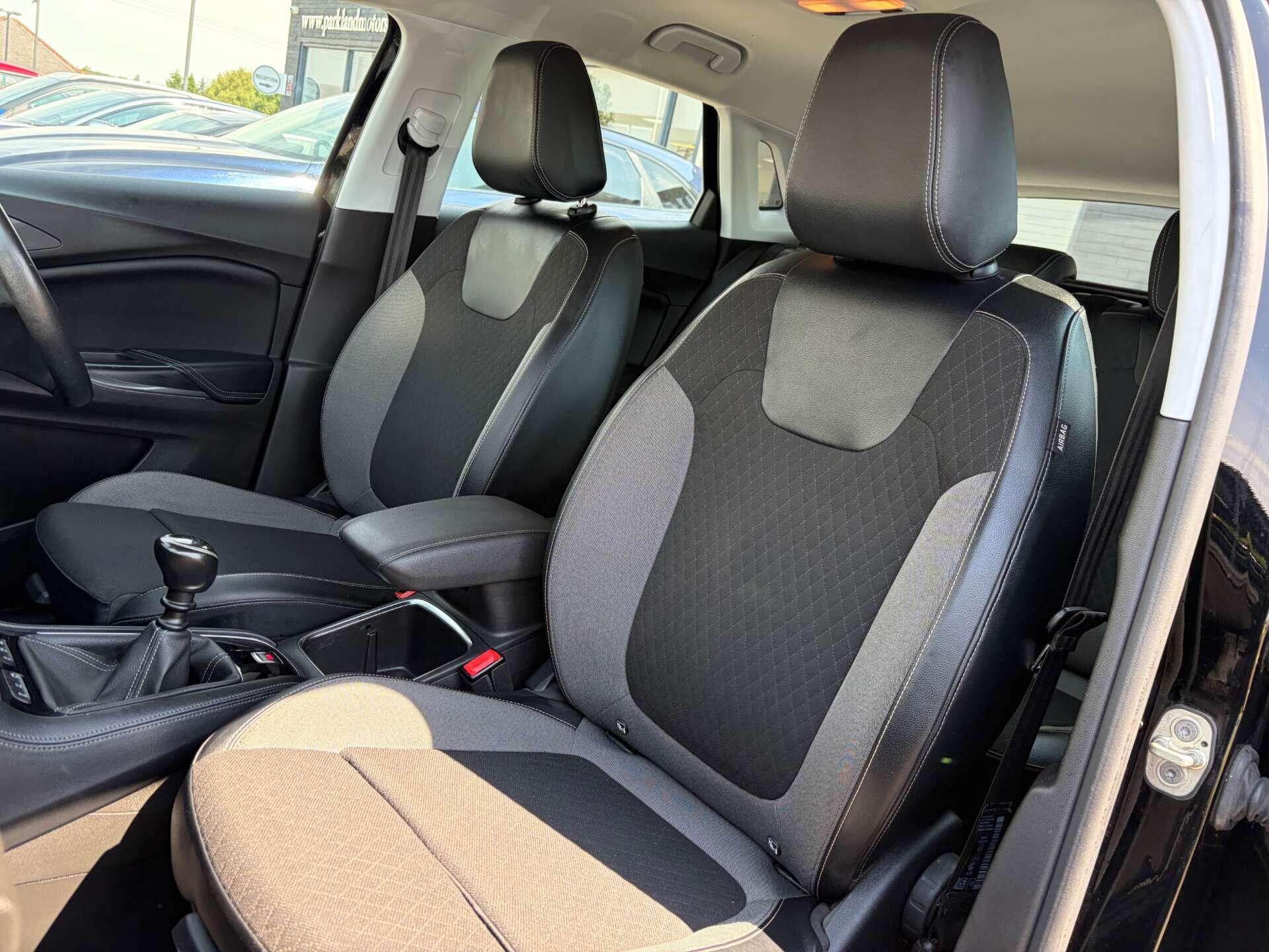 Vauxhall Grandland X view 17