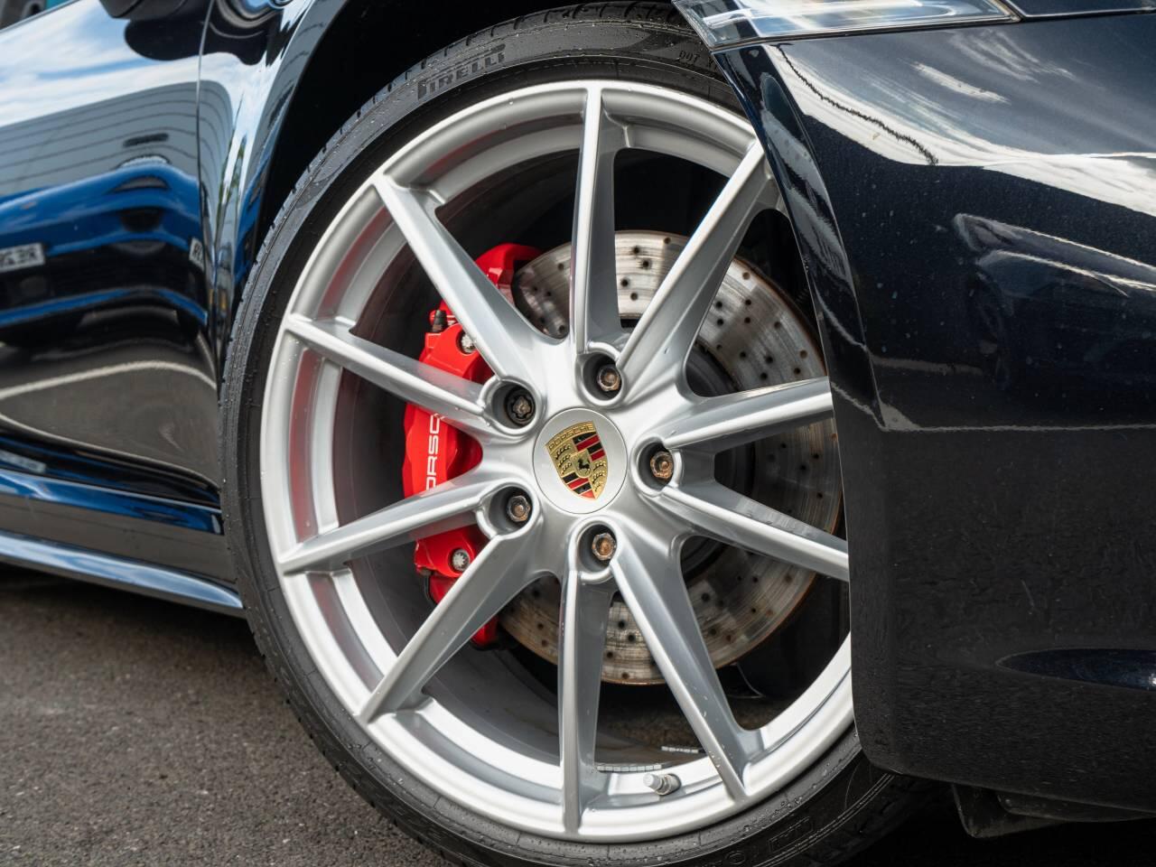 Porsche 911 view 46