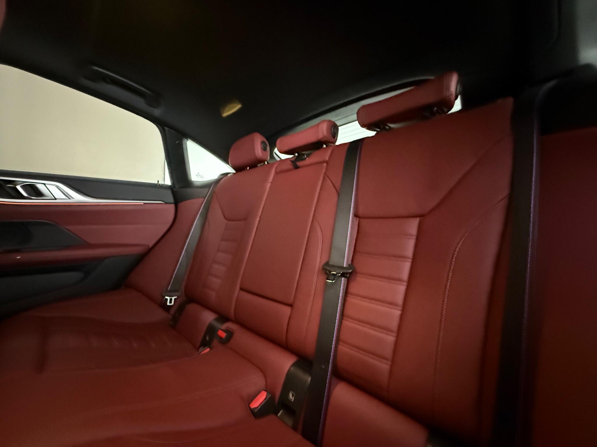 BMW I4 view 34