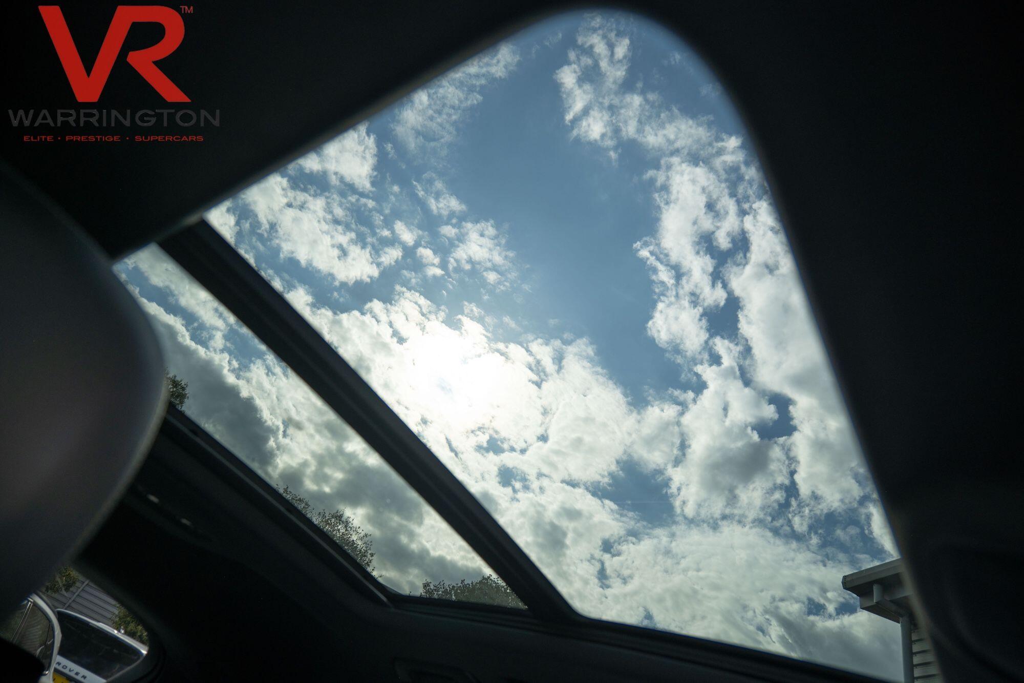 Audi Q8 view 34