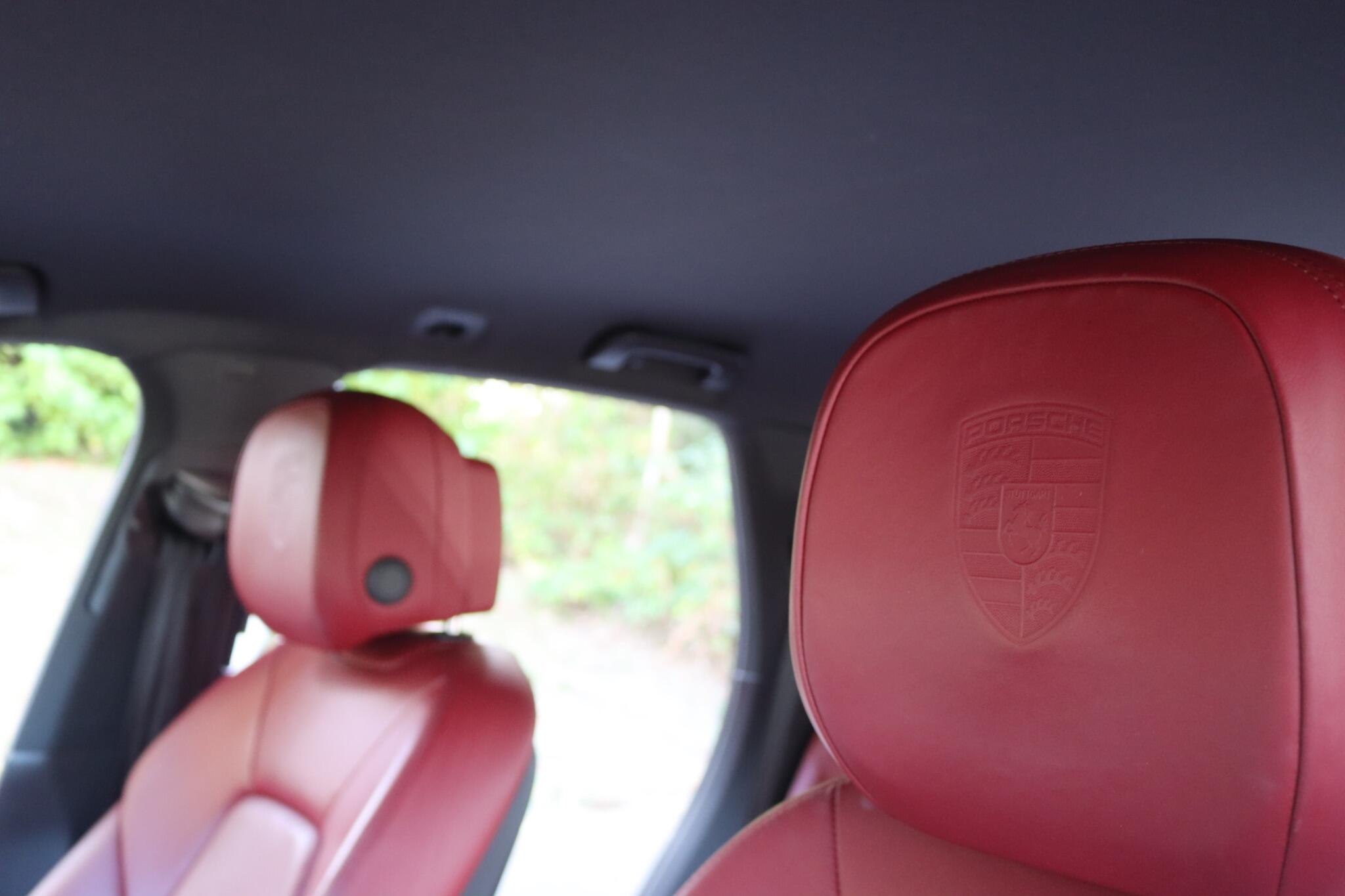 Porsche Cayenne view 33