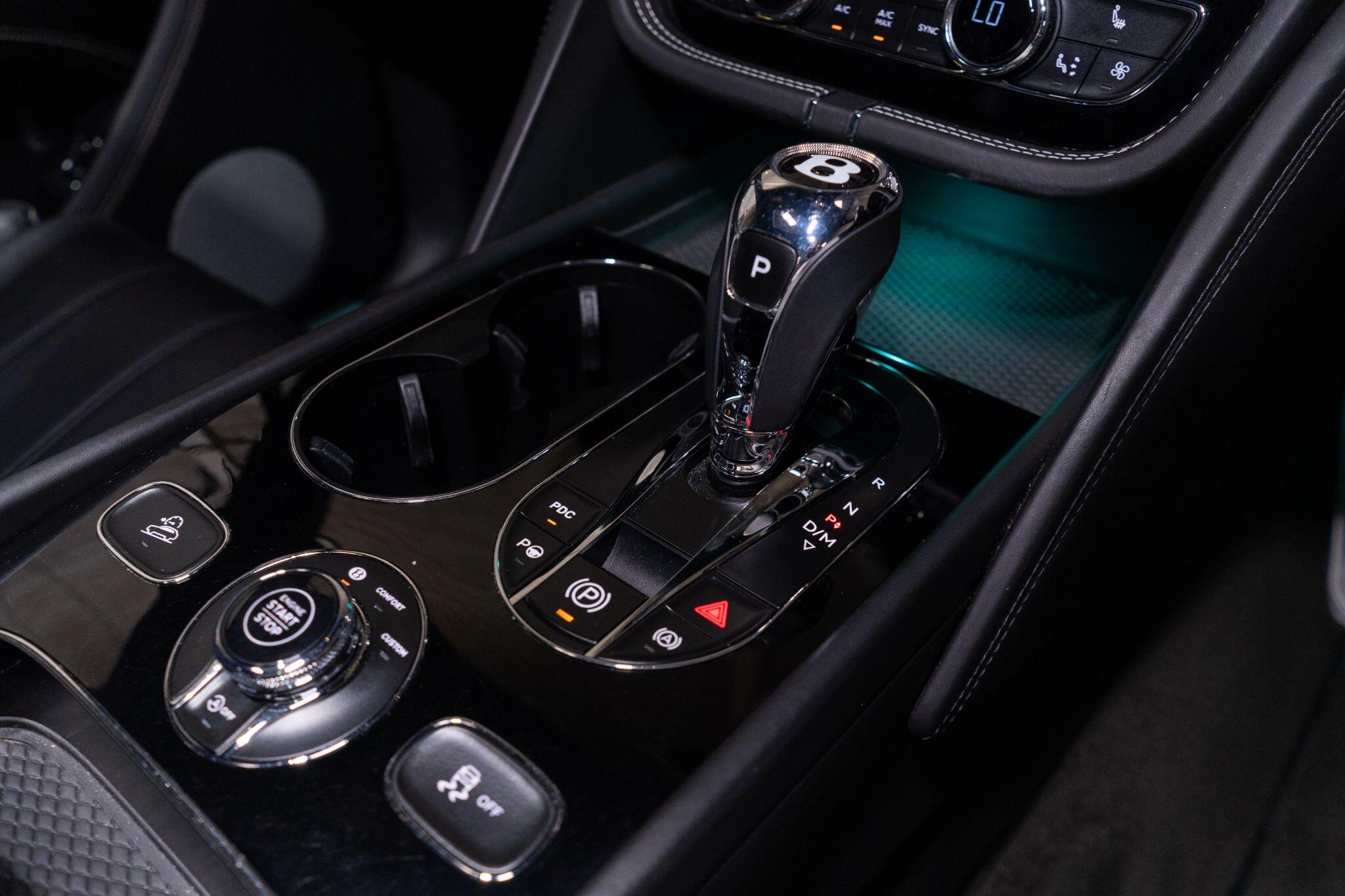 Bentley Bentayga view 38