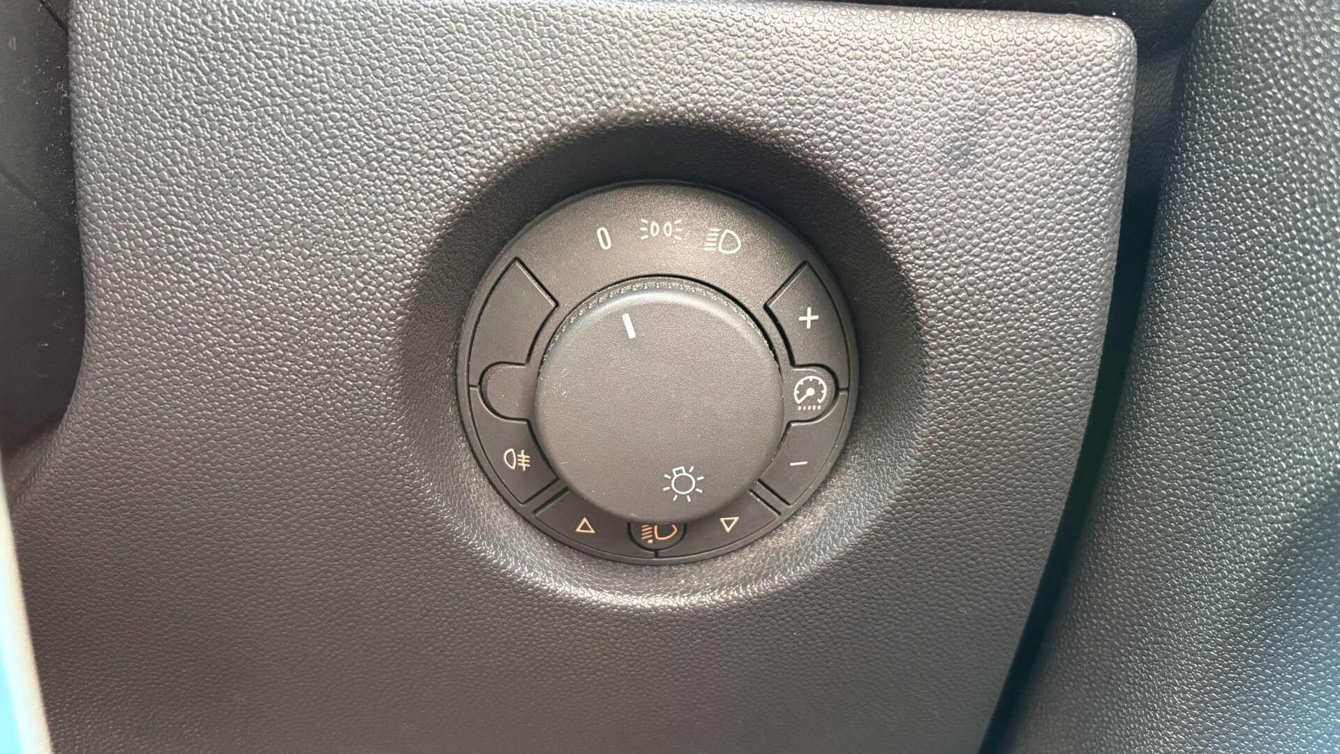 Vauxhall Corsa view 21