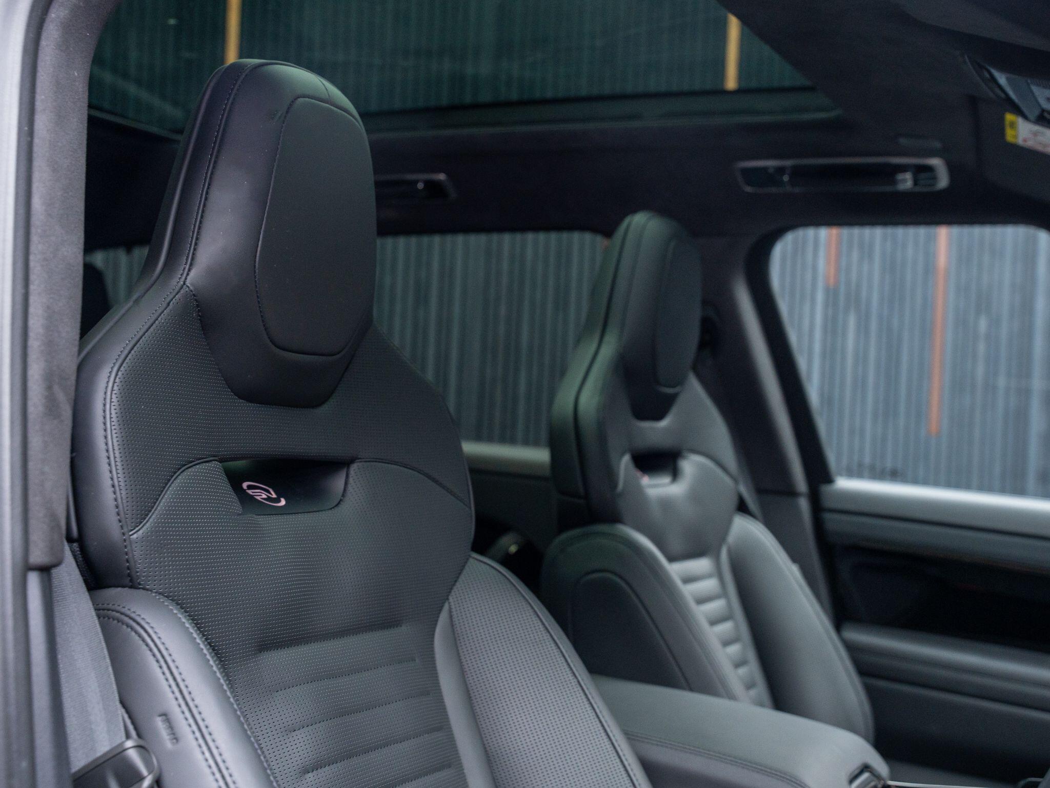 Land Rover Range Rover Sport view 11