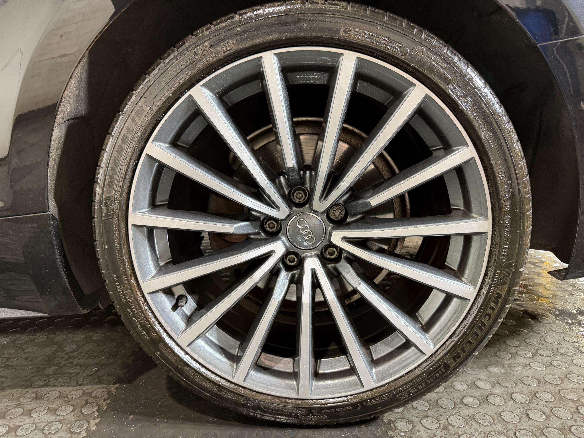 Audi A5 view 33