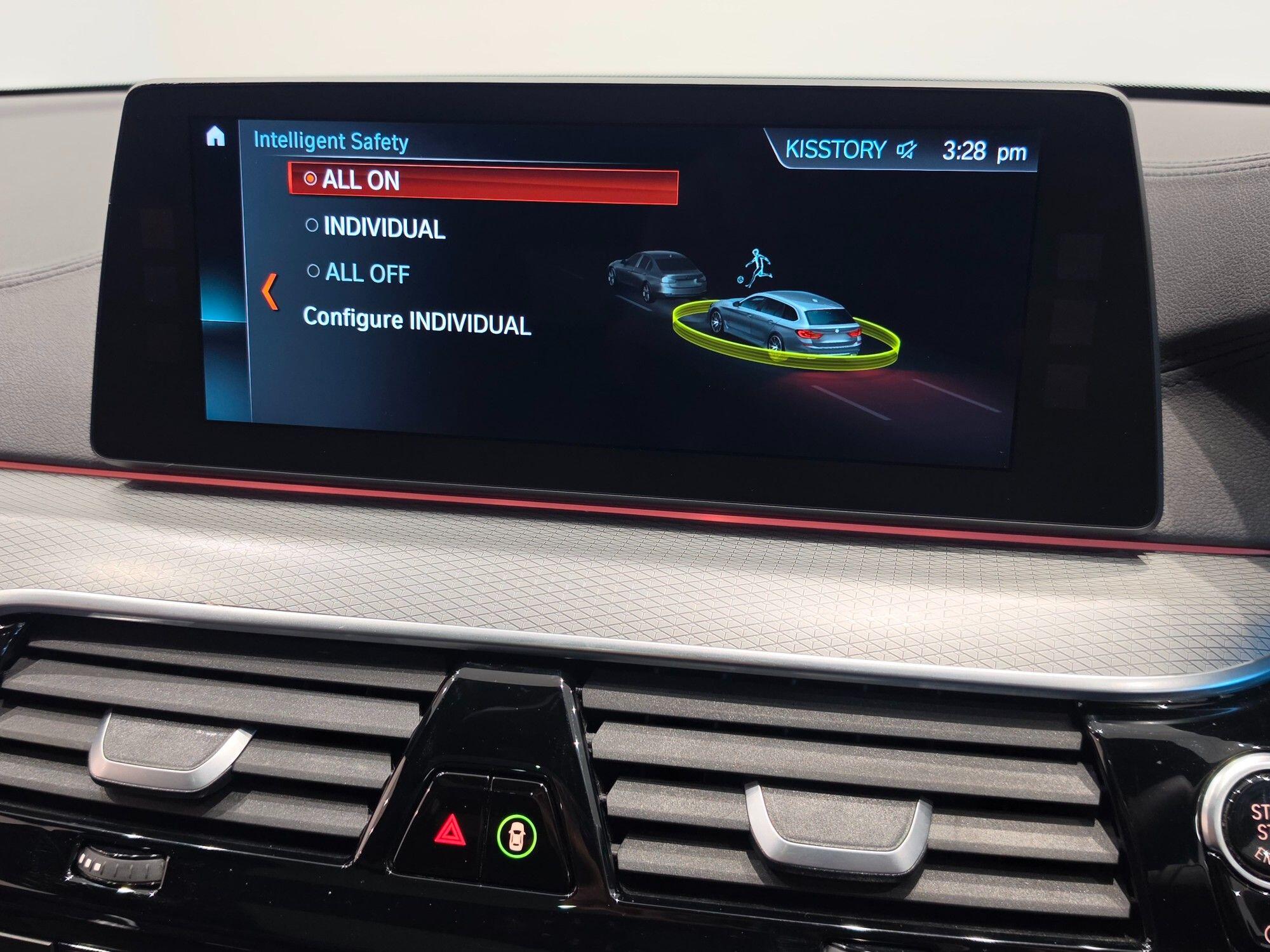BMW 5 Series view 37