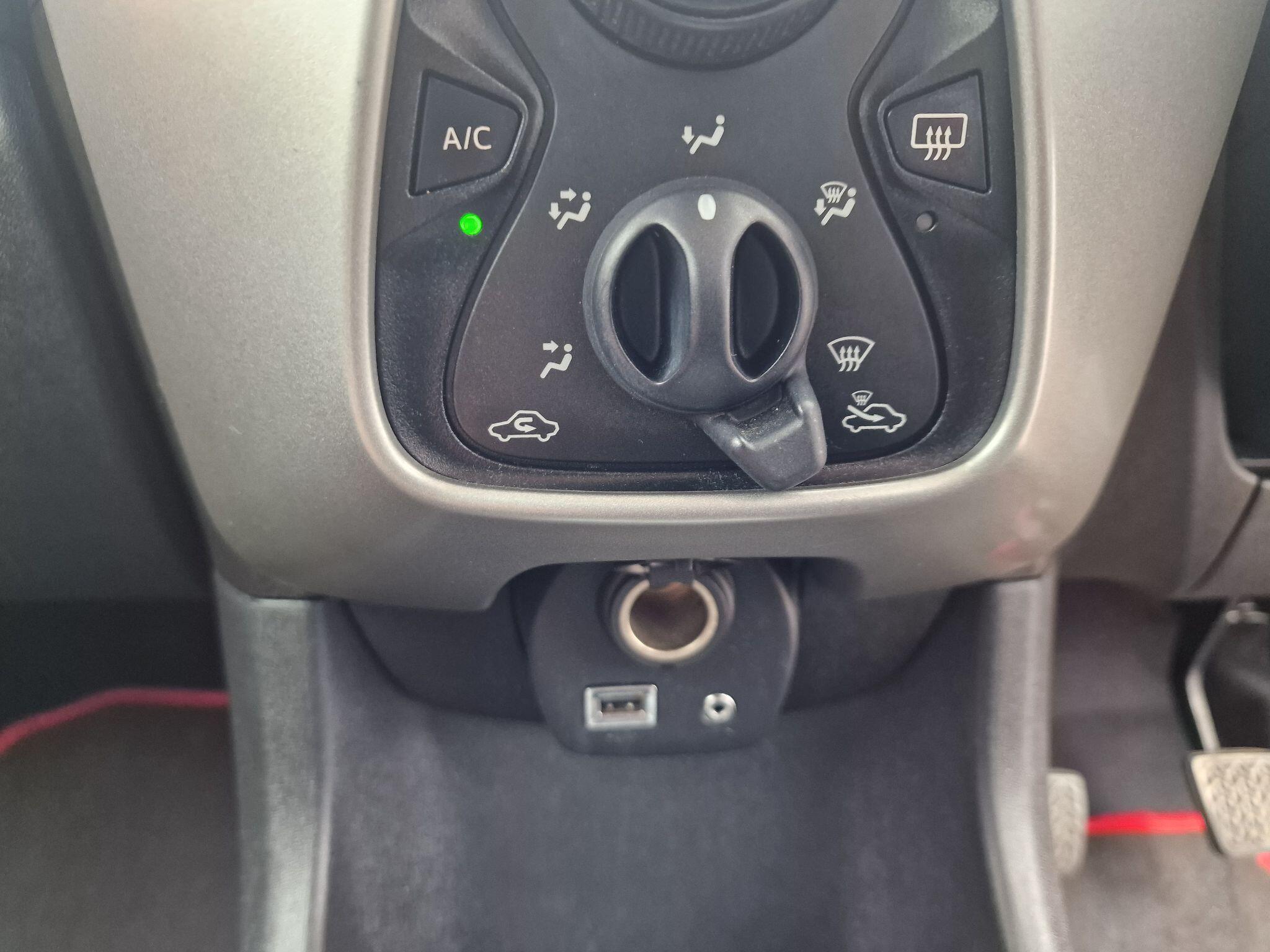 Toyota Aygo view 35
