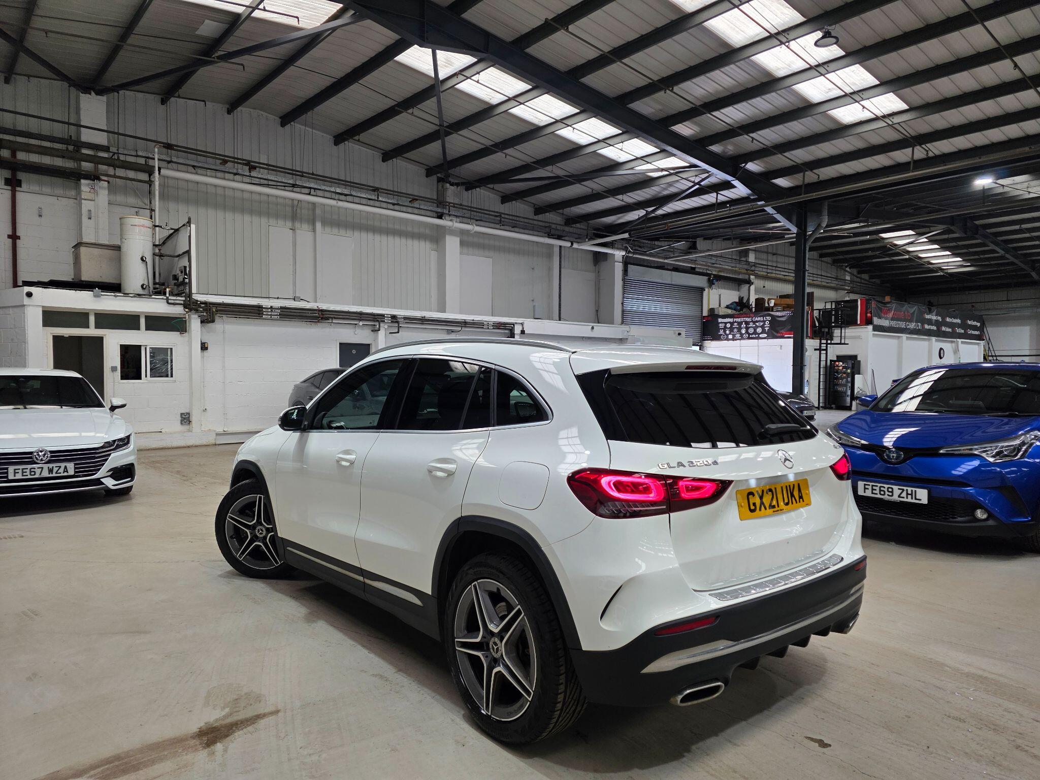 Mercedes-Benz Gla view 27
