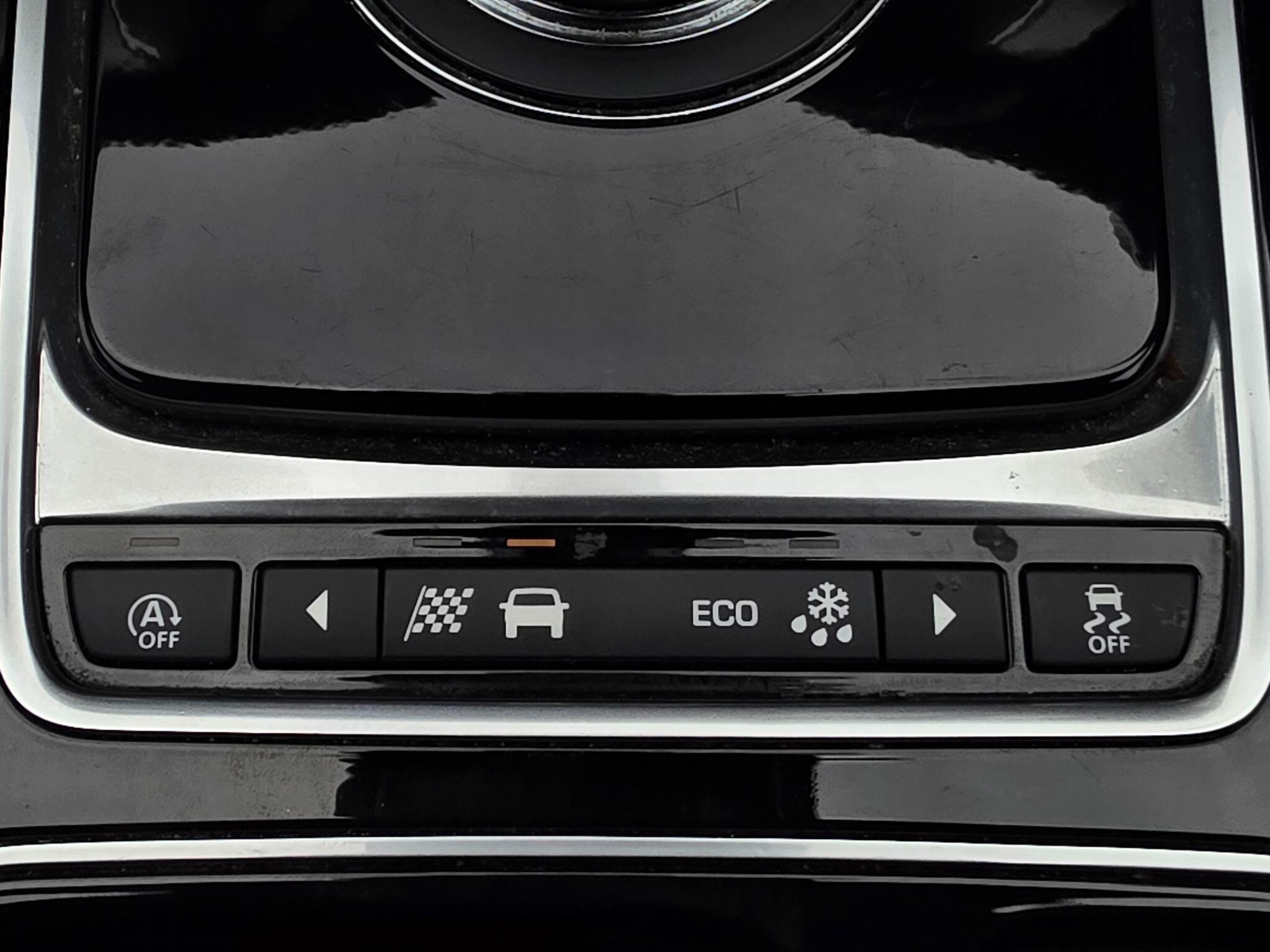 Jaguar XF view 21