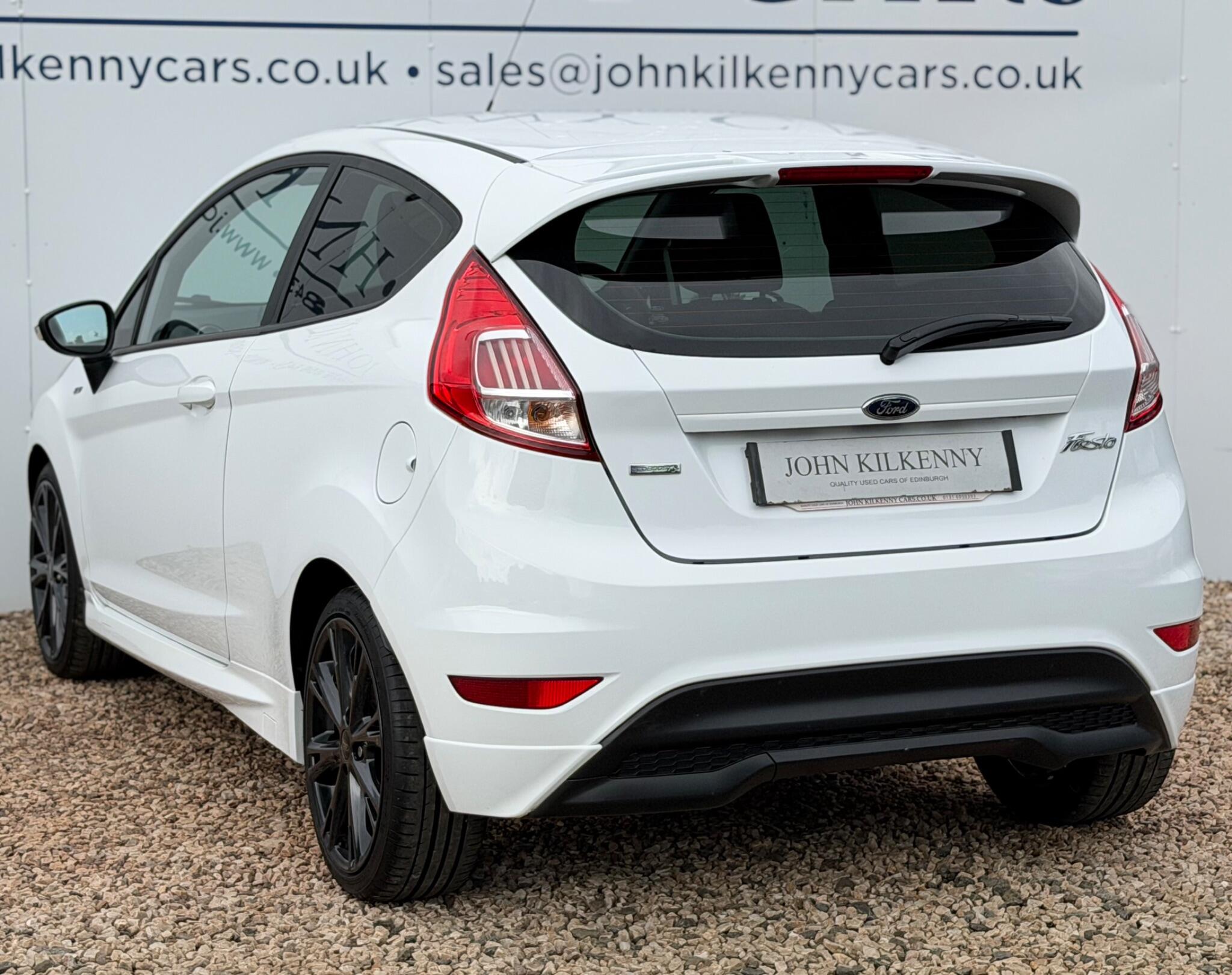 Ford Fiesta view 4