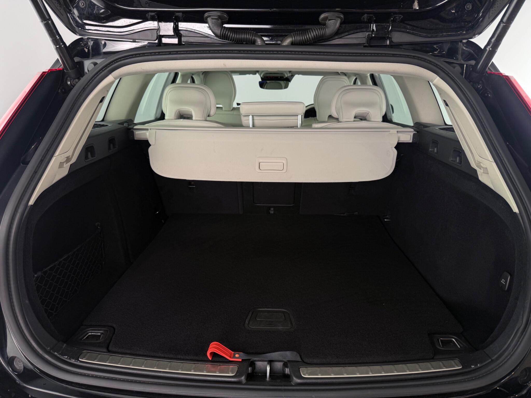 Volvo V60 view 10