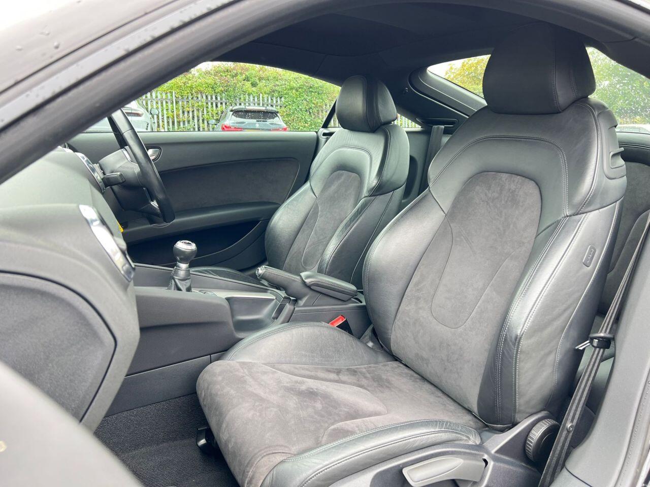 Audi TT view 14