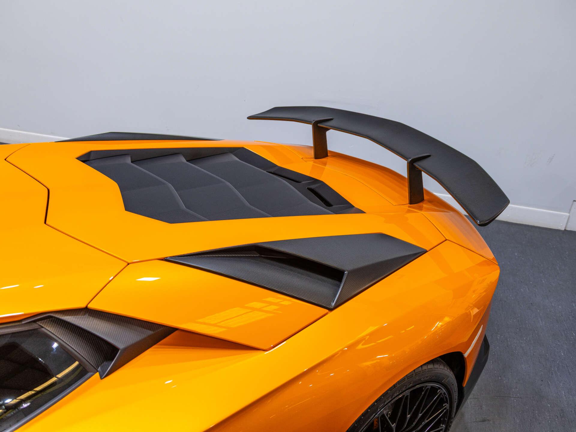 Lamborghini Aventador view 59