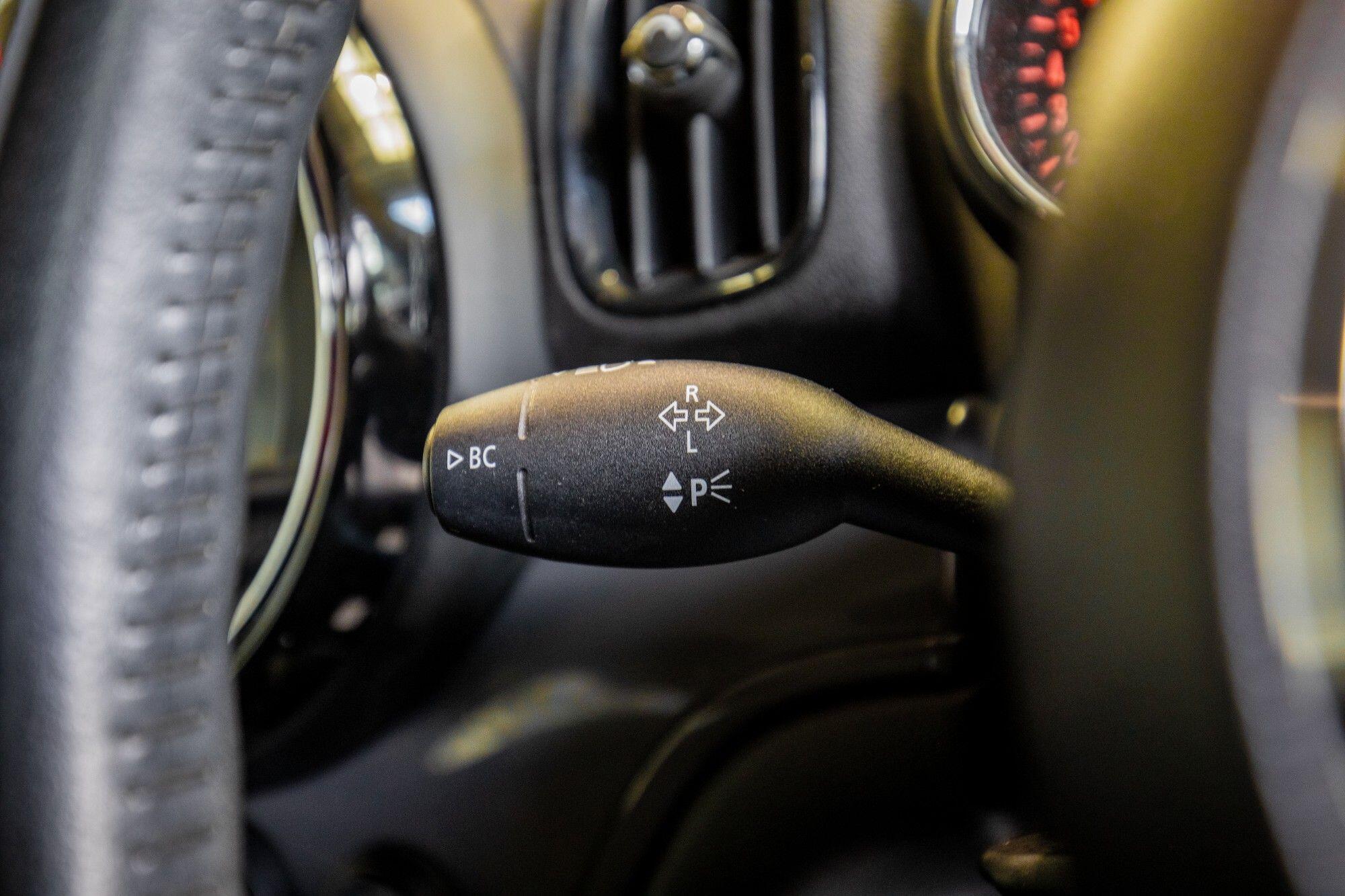 Mini Countryman view 24